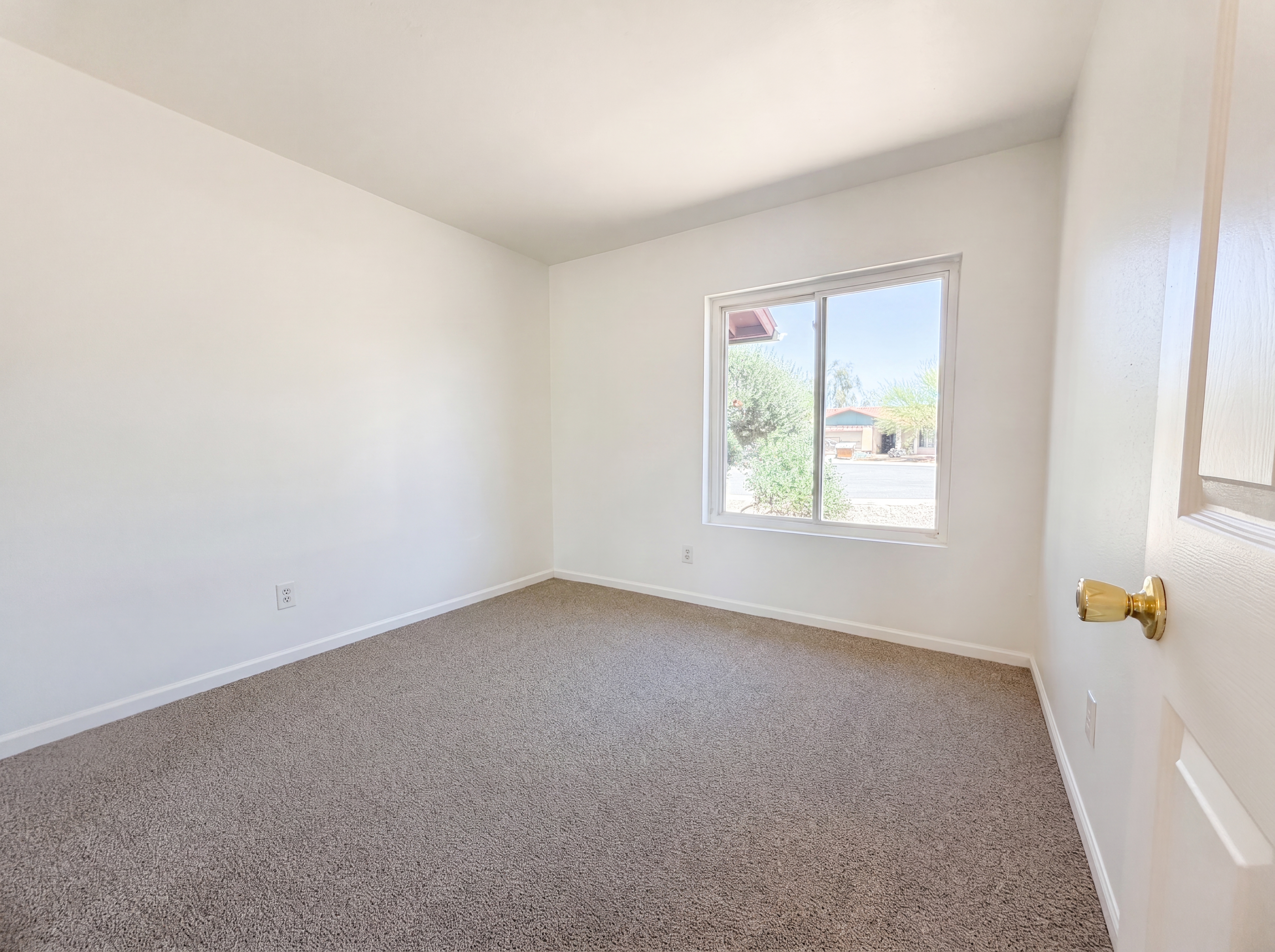 Photo 10 of 17 of 1307 W Alamo Dr, Chandler, AZ