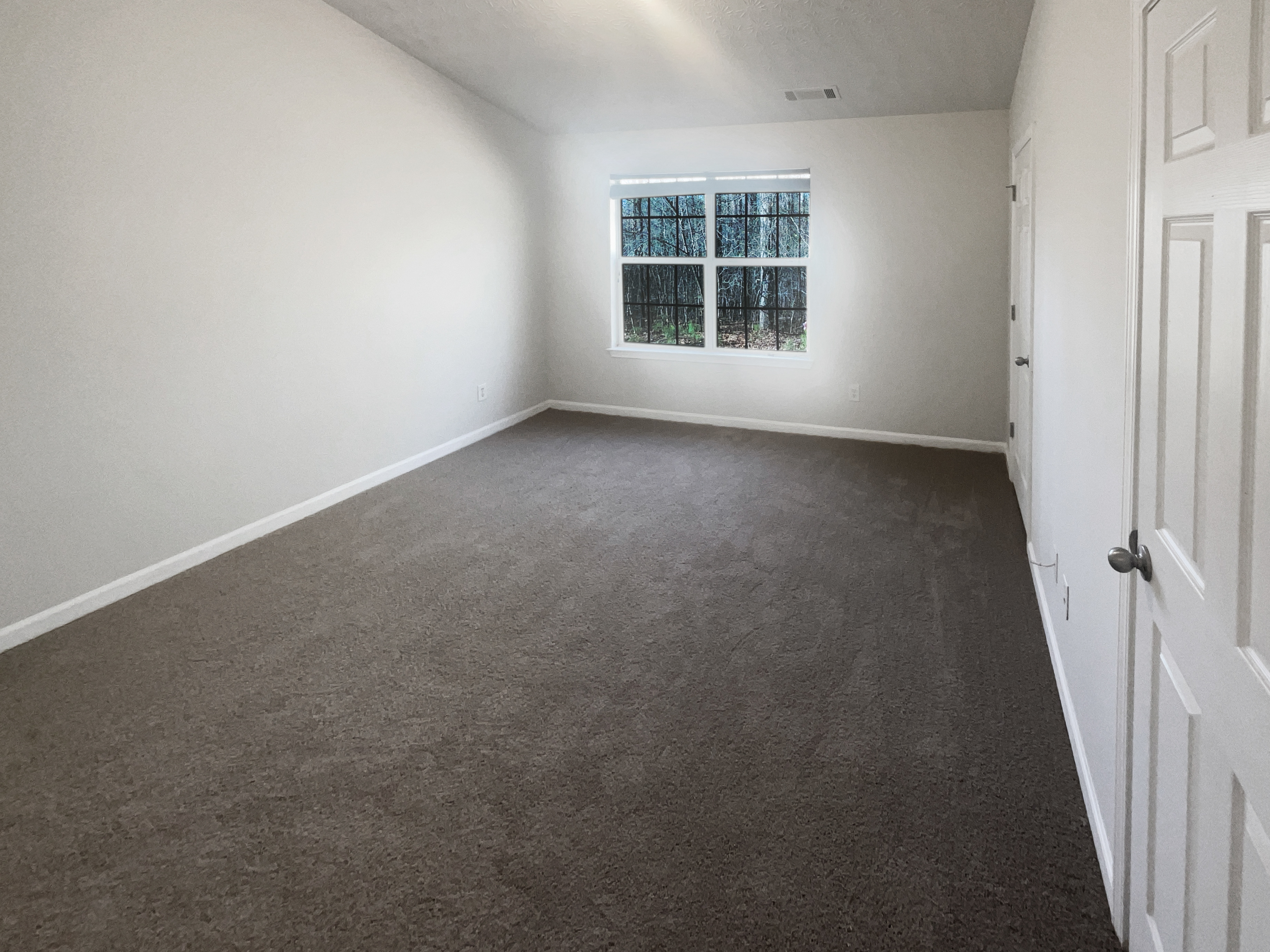 Photo 5 of 24 of 474 Berckman Dr NW, Lilburn, GA
