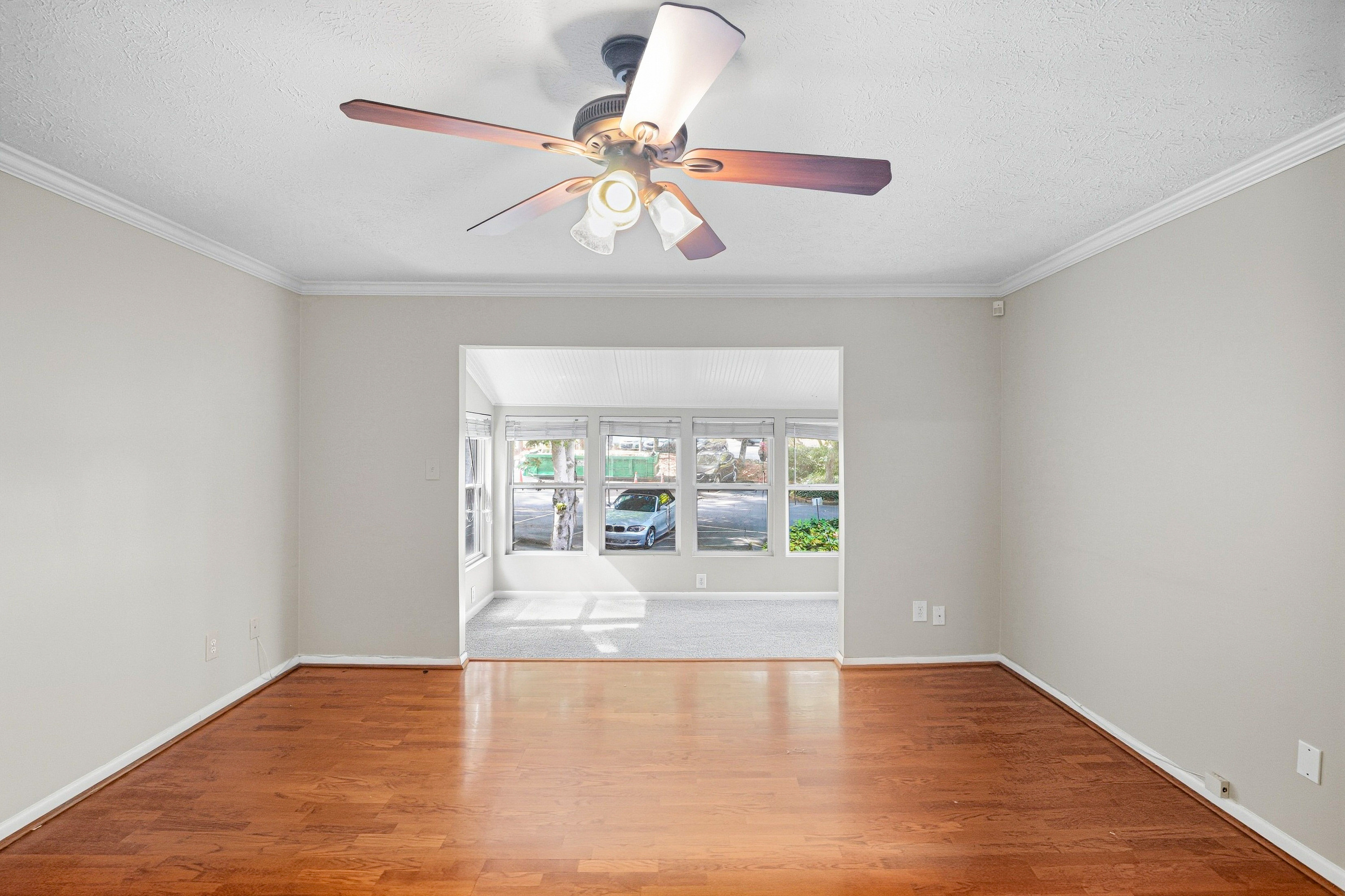 Photo 12 of 30 of 5145 Roswell Rd, Sandy Springs, GA