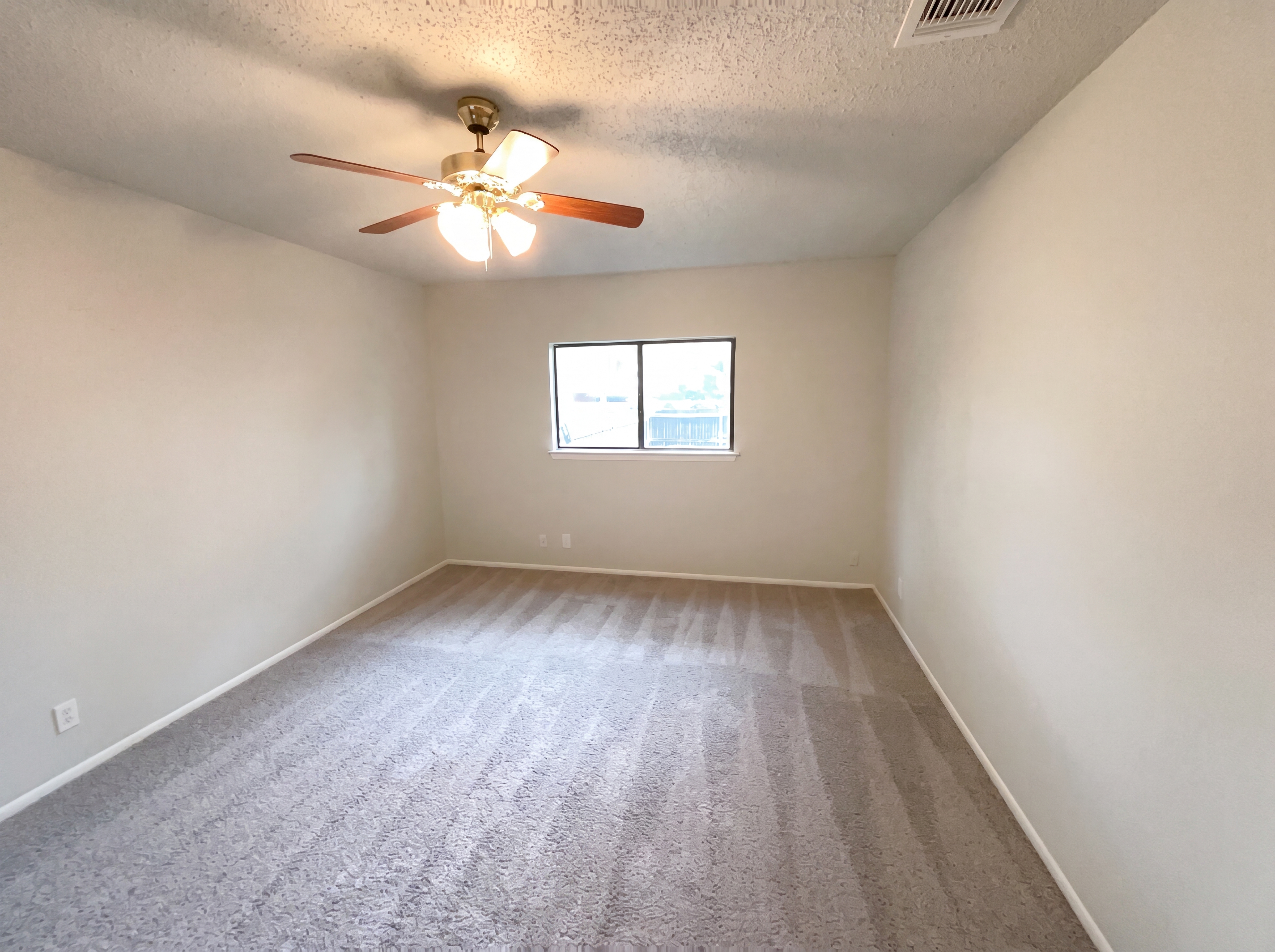 Photo 14 of 20 of 2830 Fisher Field Dr, San Antonio, TX