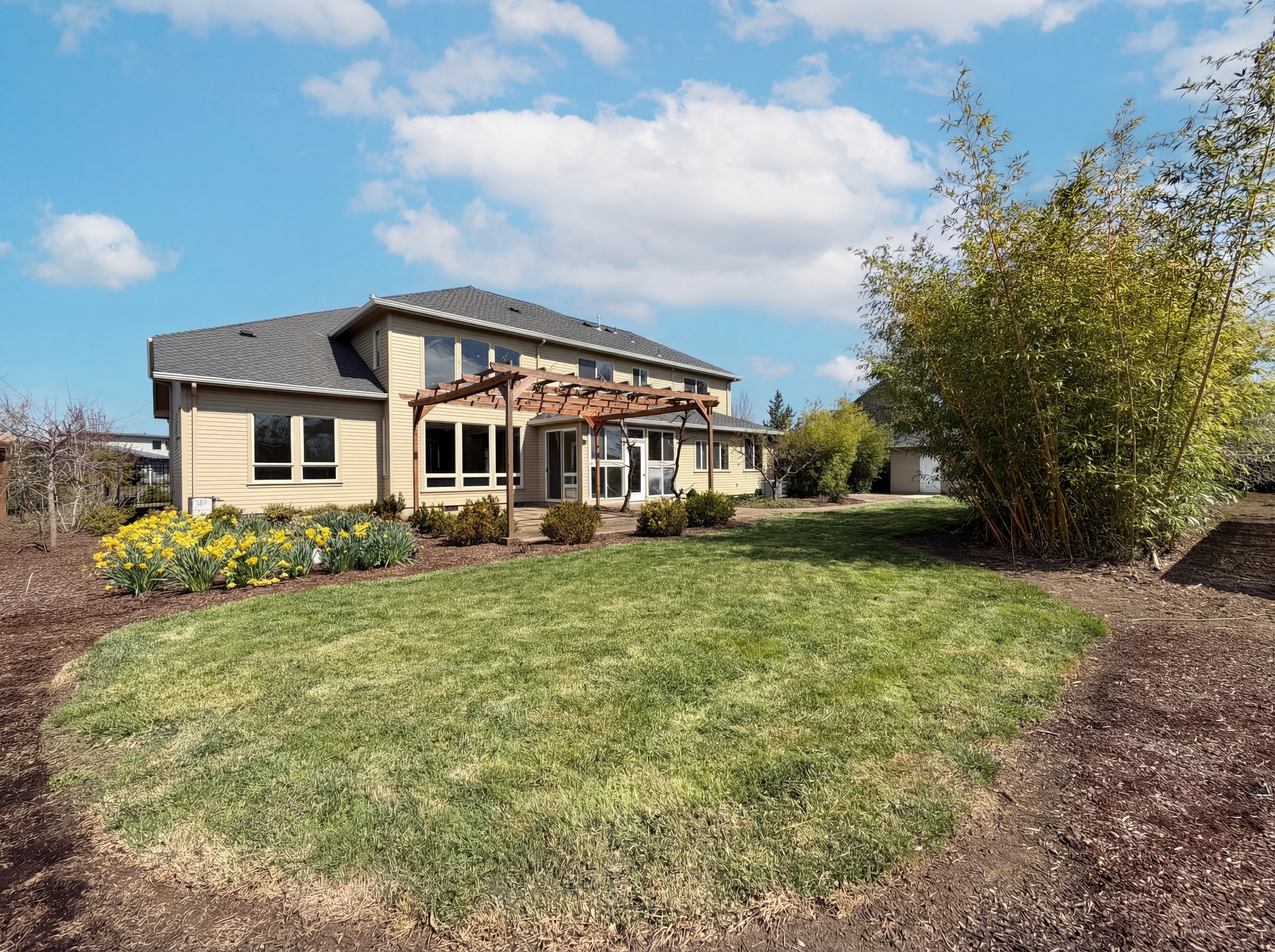 Photo 5 of 29 of 2250 SW Homer Ross Loop, McMinnville, OR
