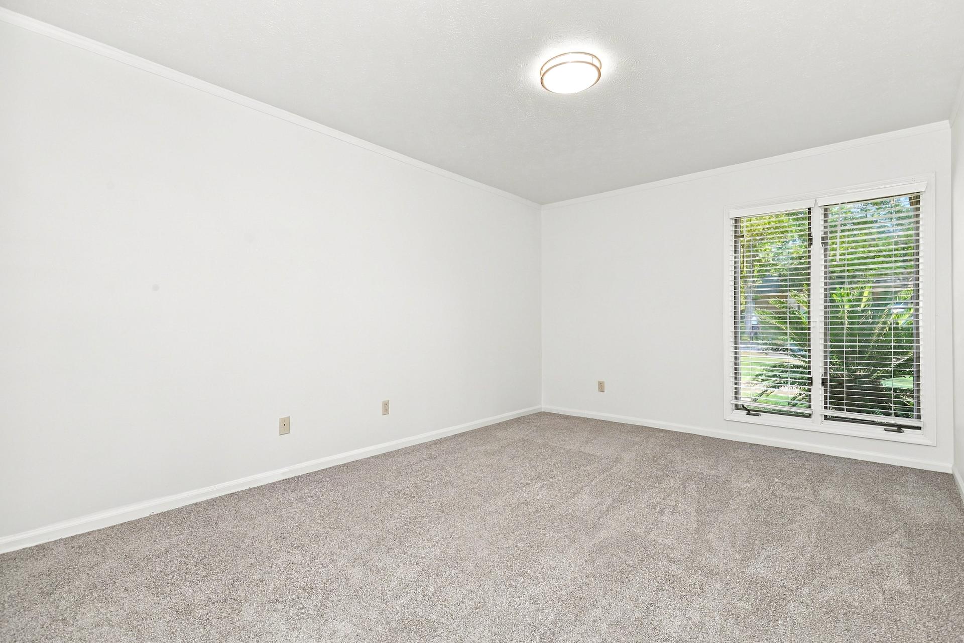 Photo 10 of 20 of 4303 Castlewood Pkwy, Columbus, GA