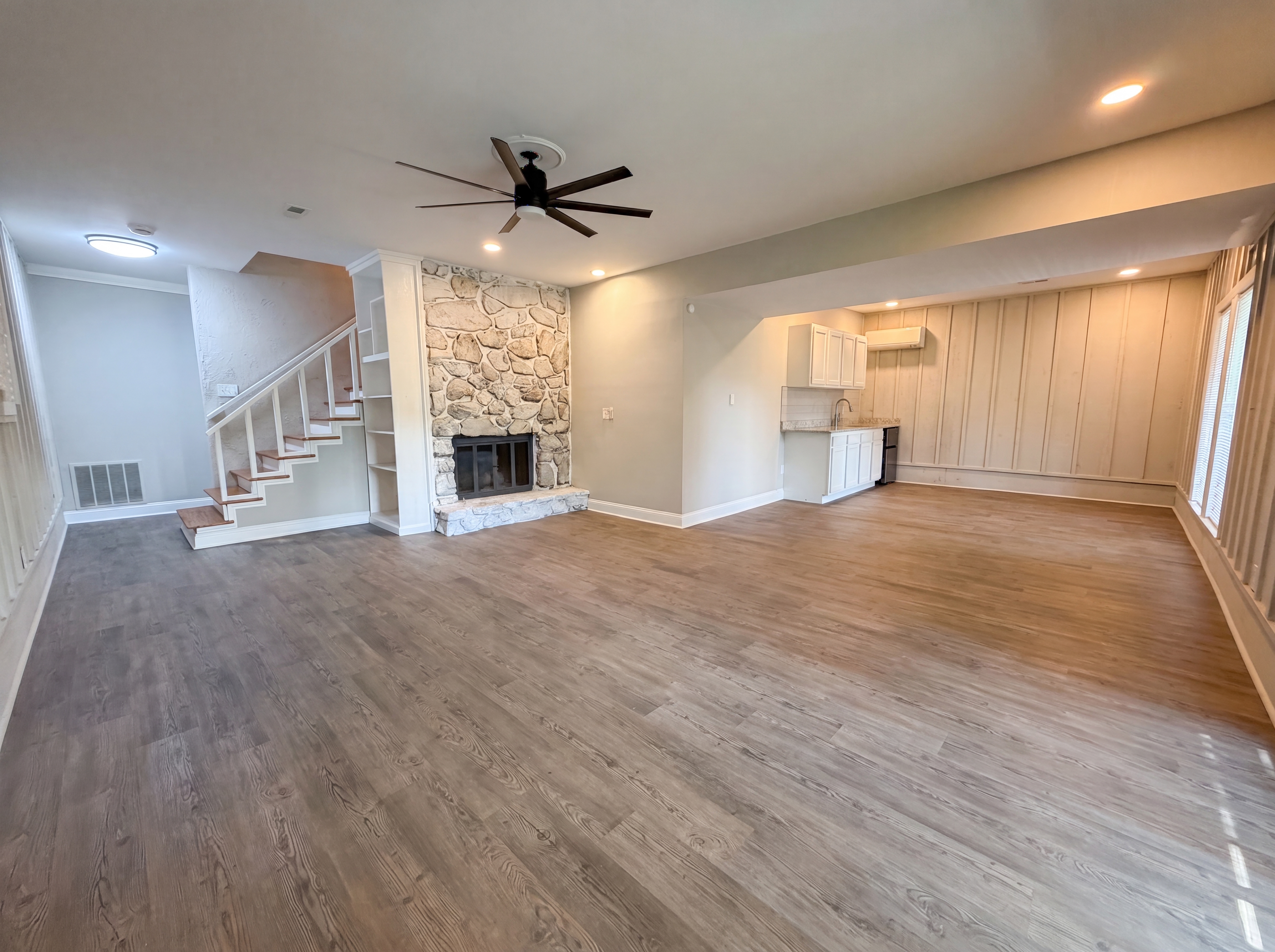 Photo 8 of 27 of 2801 Shades Crest Rd, Vestavia Hills, AL