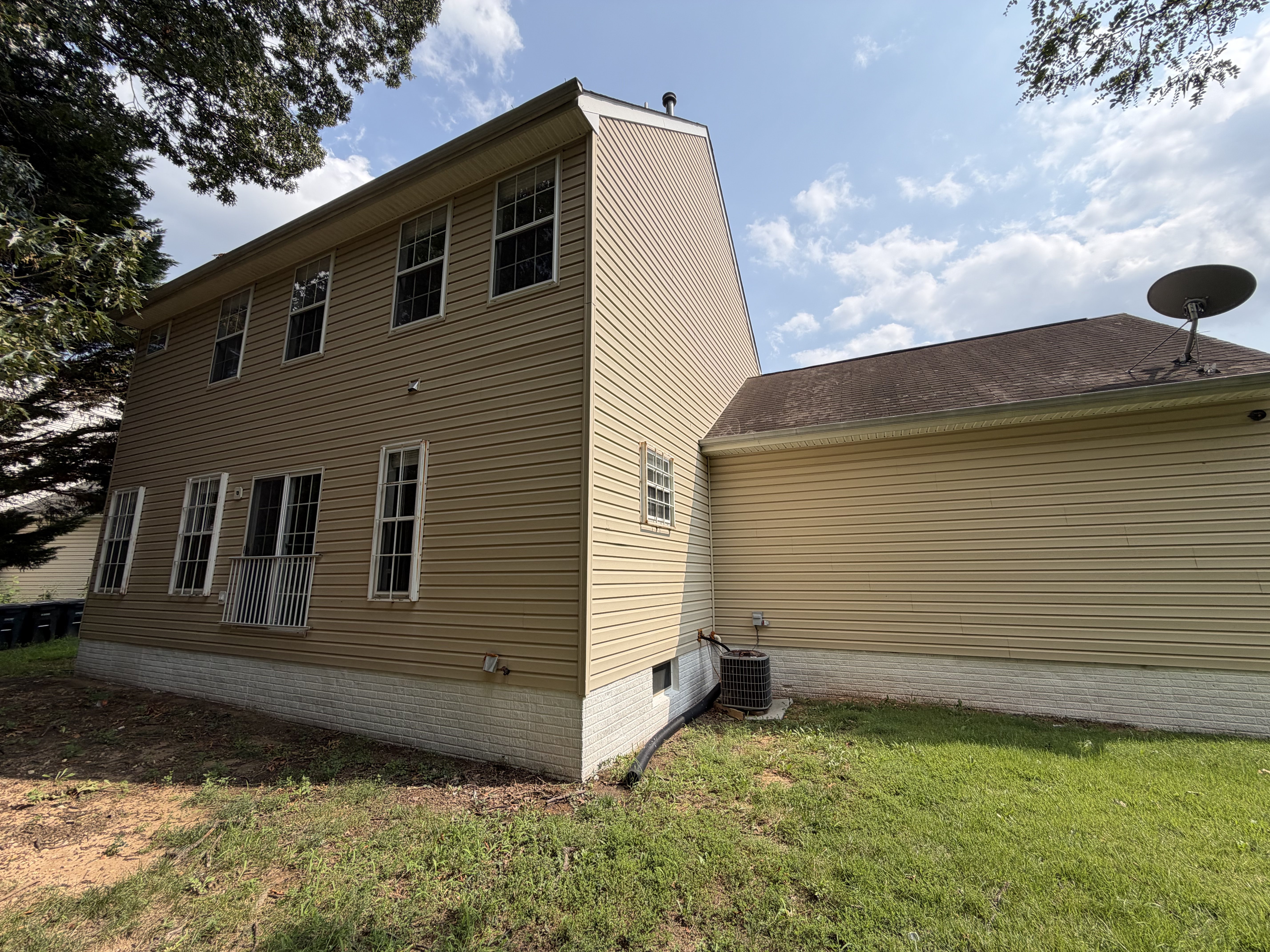 Photo 5 of 25 of 2800 Orchard Summit Ct, Hyattsville, MD