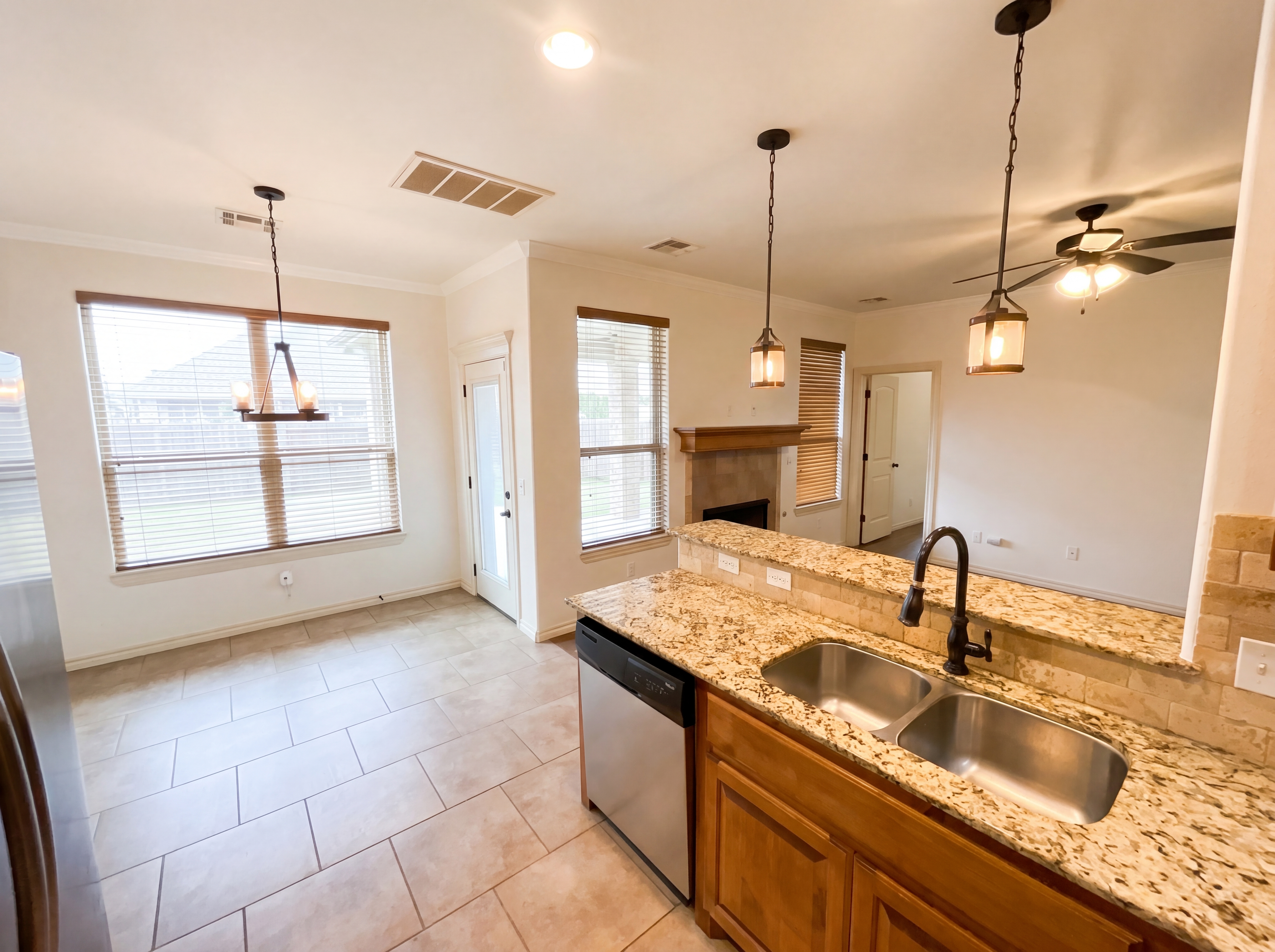 Photo 7 of 20 of 2237 NW 158th St, Edmond, OK