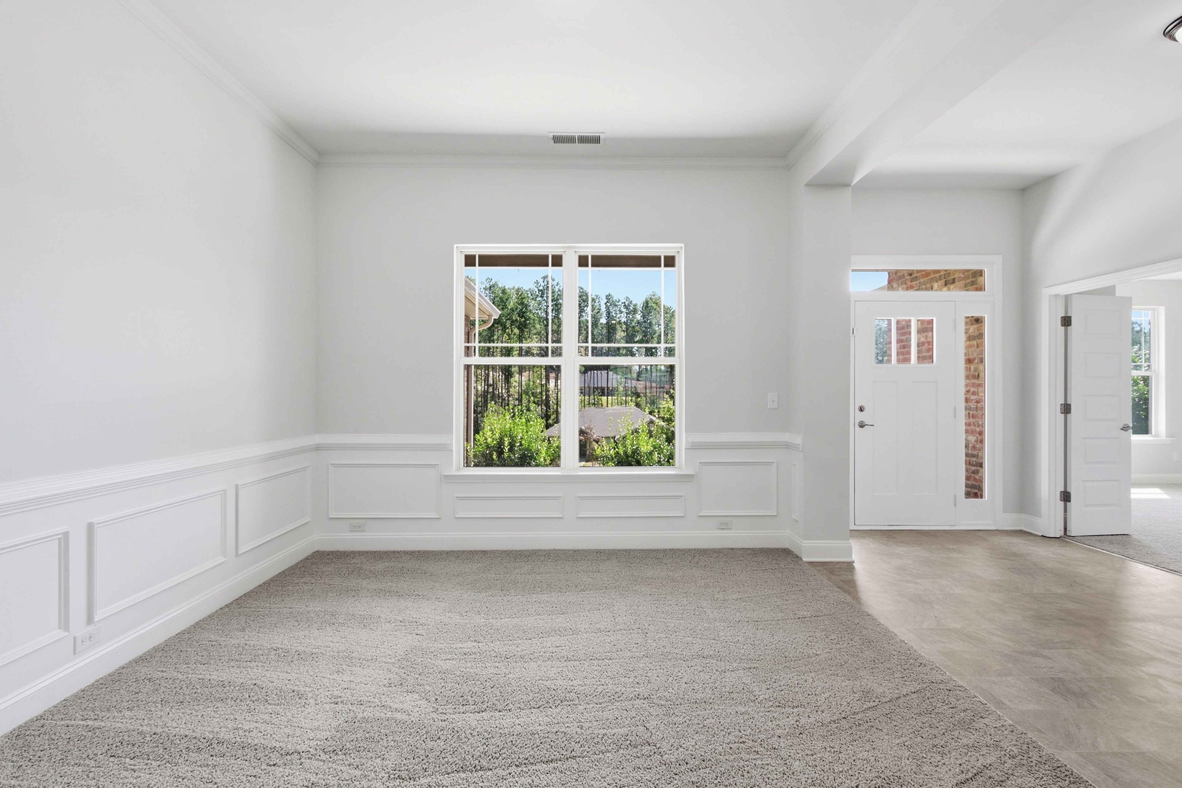 Photo 12 of 37 of 403 Bramlett Ridge Dr, Dallas, GA
