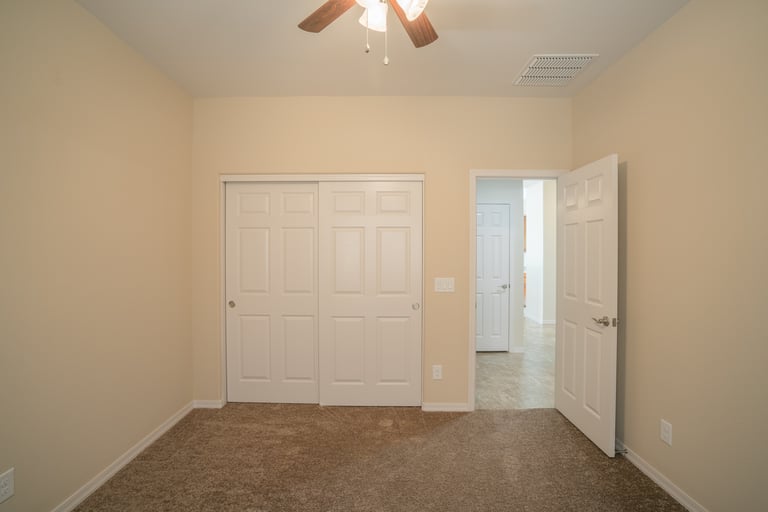 Photo 16 of 29 - 404 W Latona Rd, Phoenix, AZ 85041