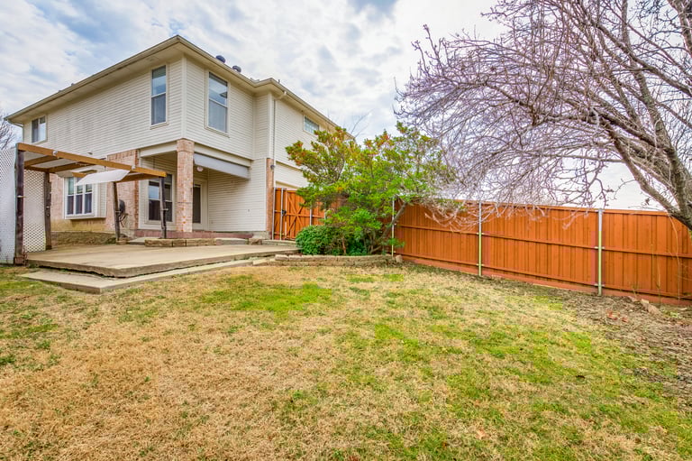Photo 26 of 26 - 2251 Dallas Dr, Carrollton, TX 75006