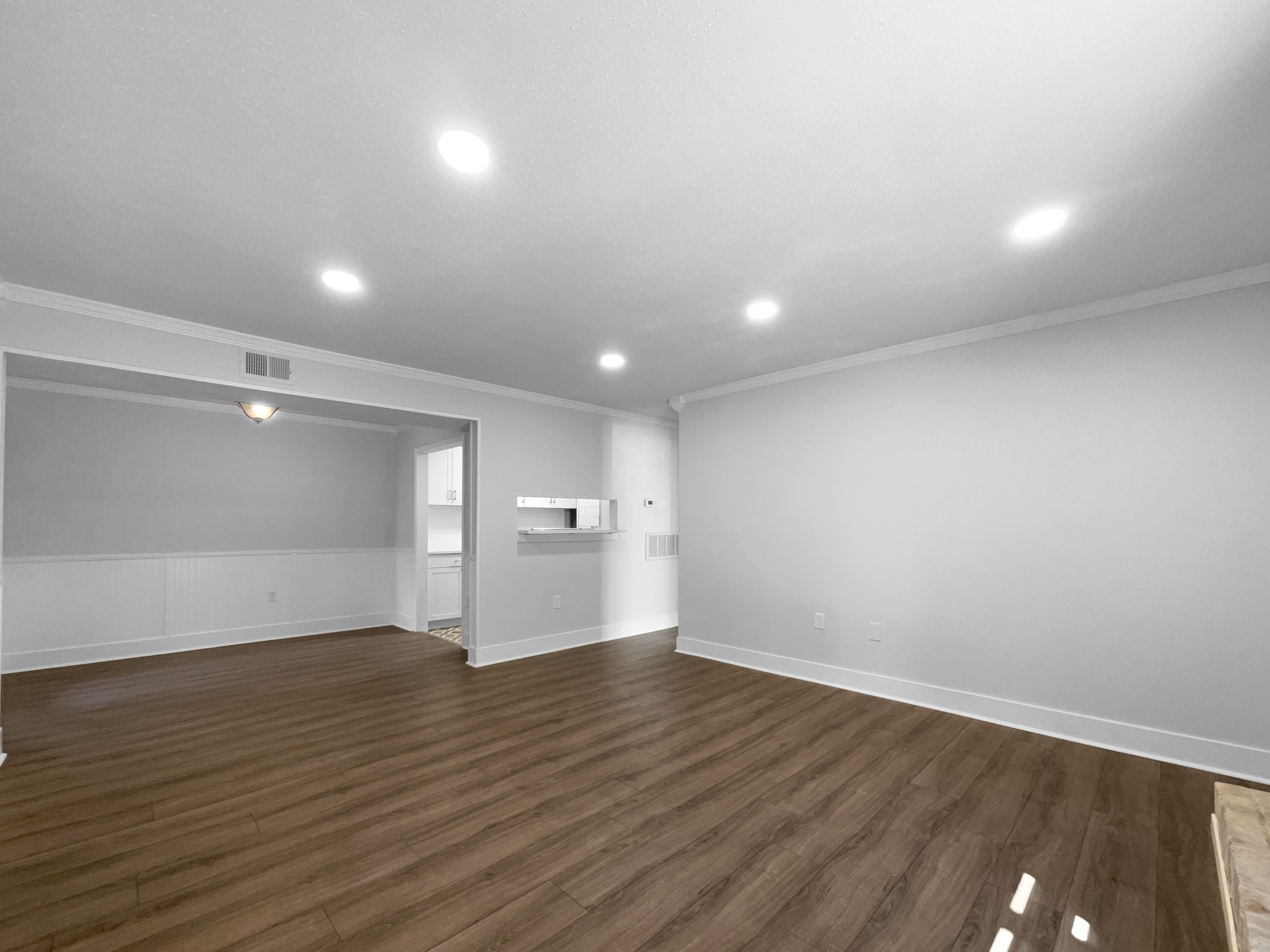 Photo 11 of 20 of 4936 Sardis Rd, Charlotte, NC