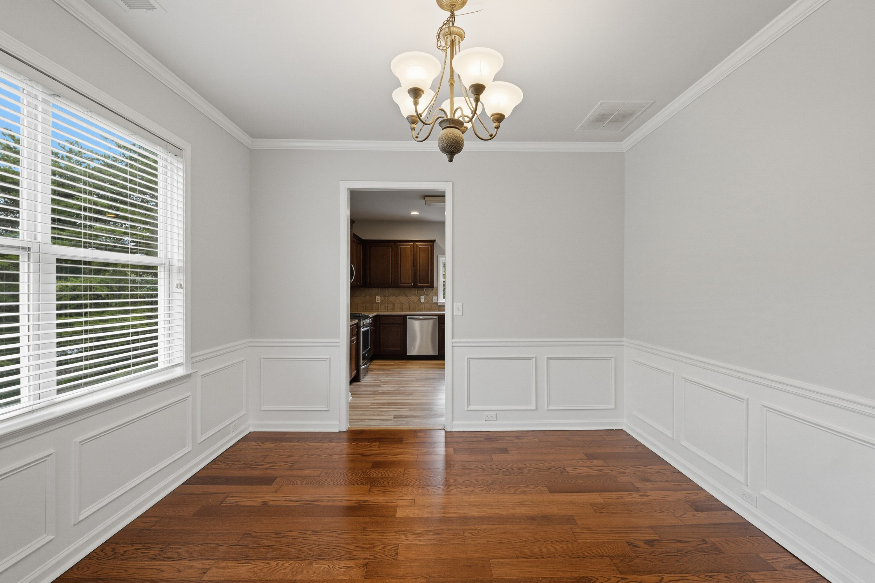 Photo 16 of 64 of 7295 Madison Cir, Union City, GA