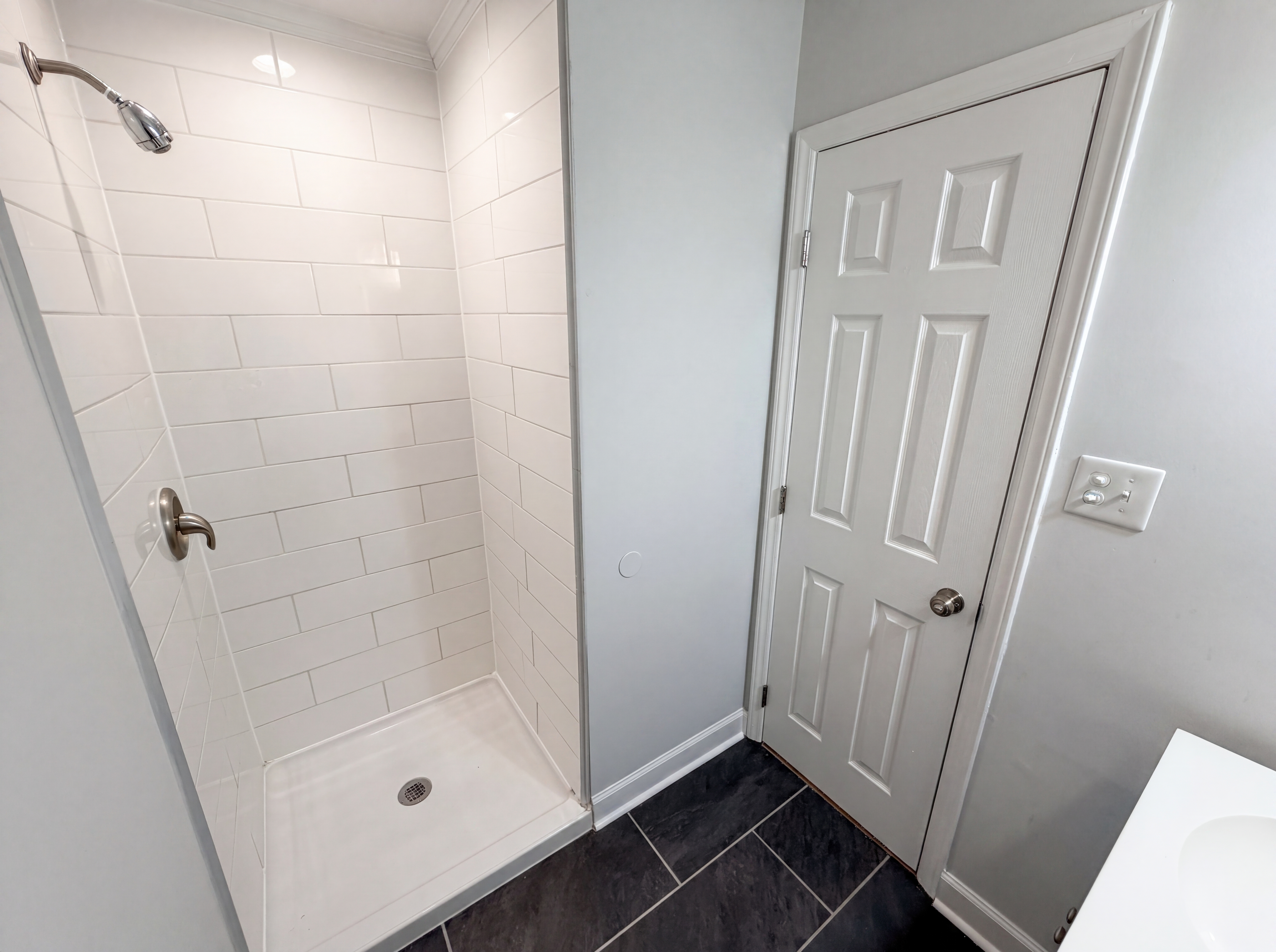 Photo 16 of 24 of 4554 Strangford Ave, Charlotte, NC