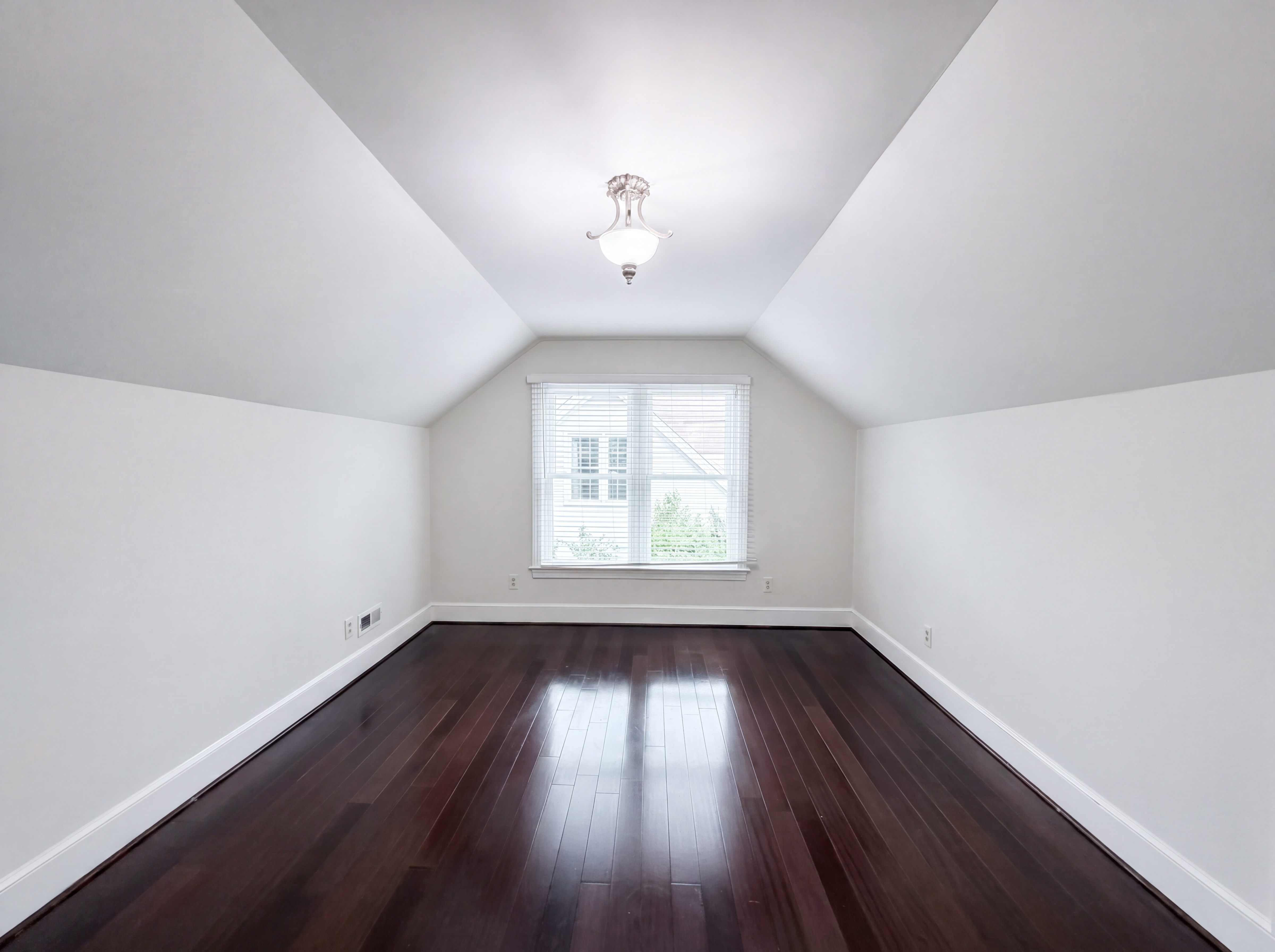 Photo 14 of 23 of 7906 Elphin Ct, Charlotte, NC