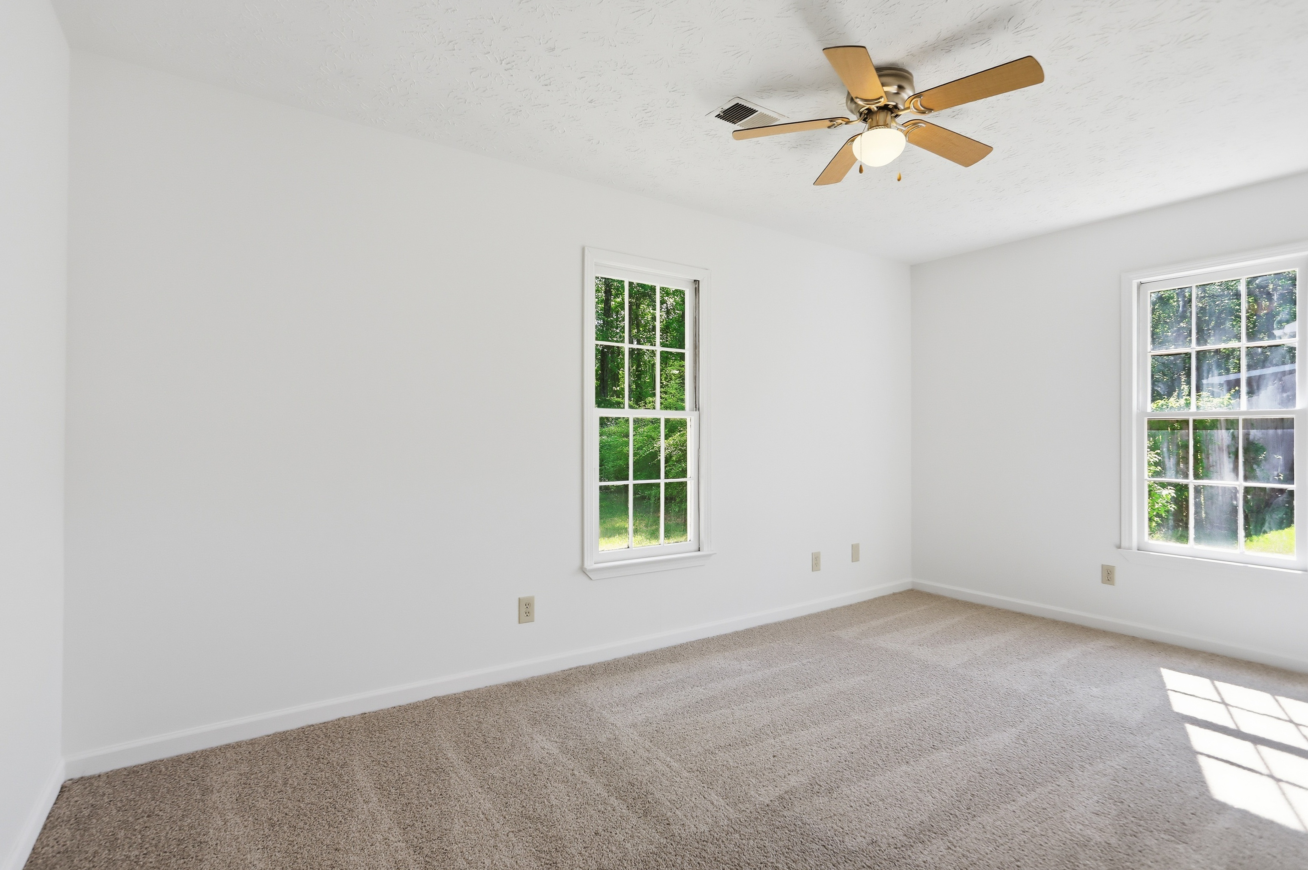 Photo 14 of 30 of 3233 Lancer Dr, Powder Springs, GA