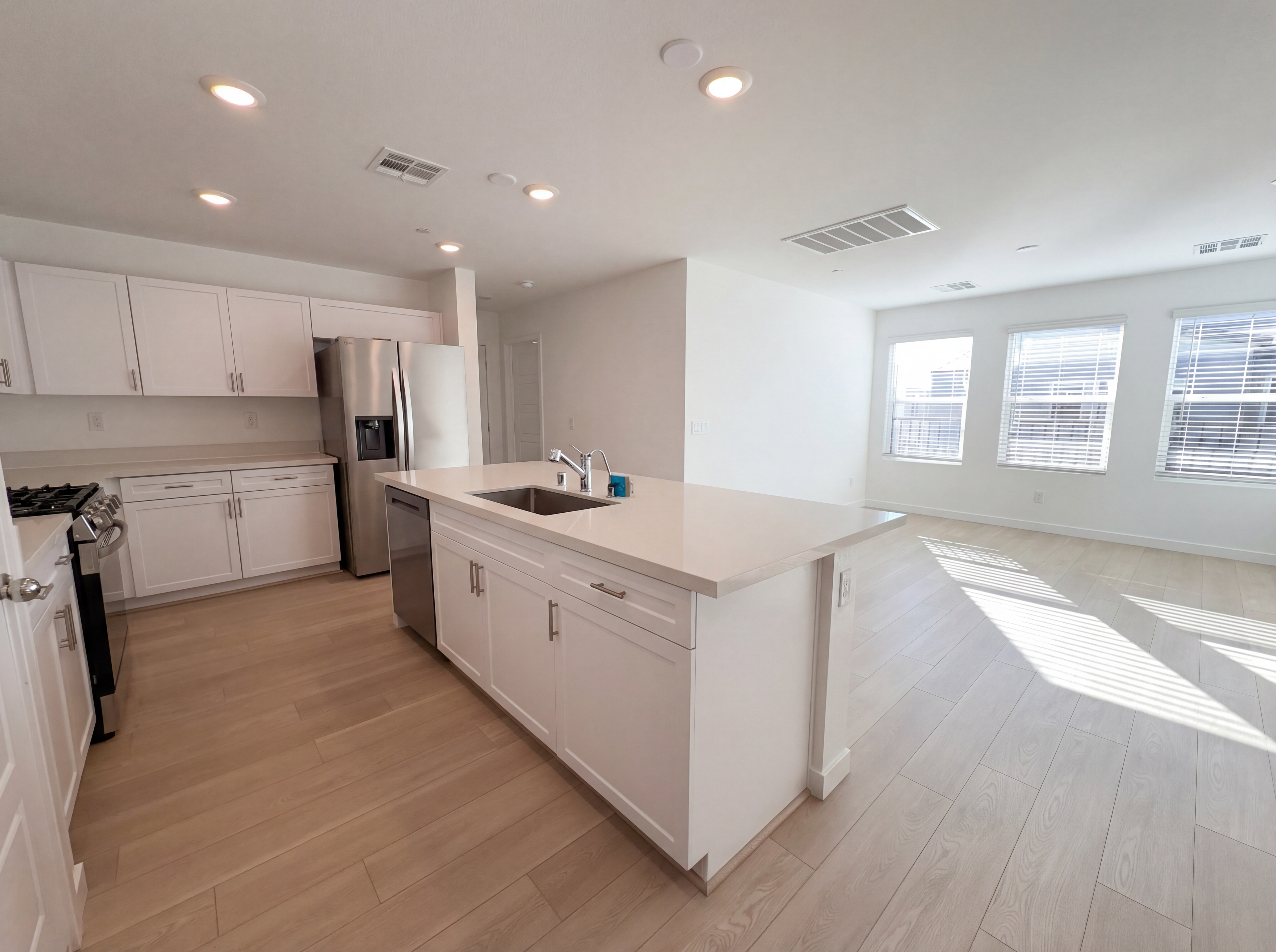 Photo 8 of 15 of 4242 Vivenda St, Las Vegas, NV