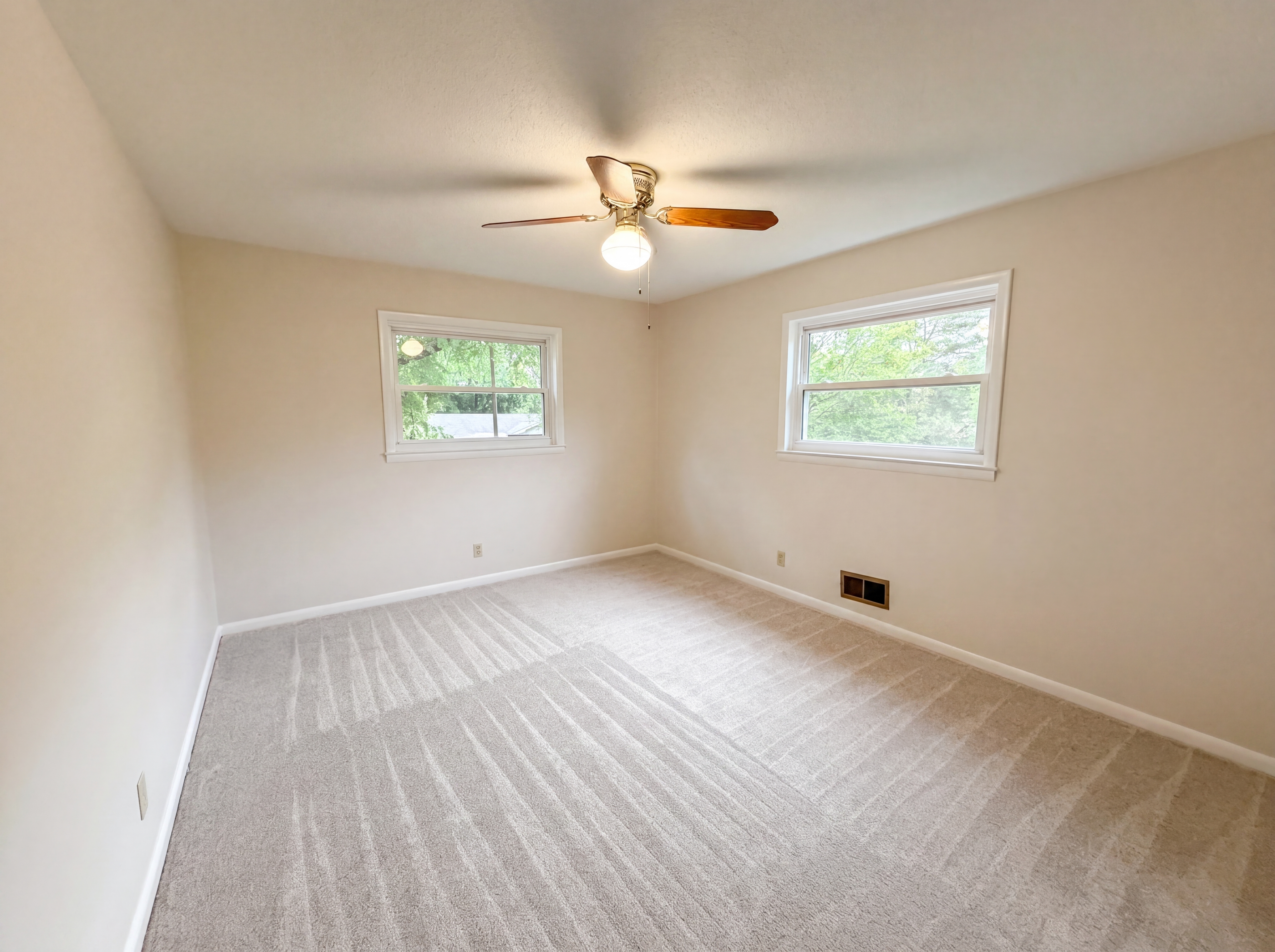 Photo 10 of 19 of 128 Greenview Dr, Kannapolis, NC