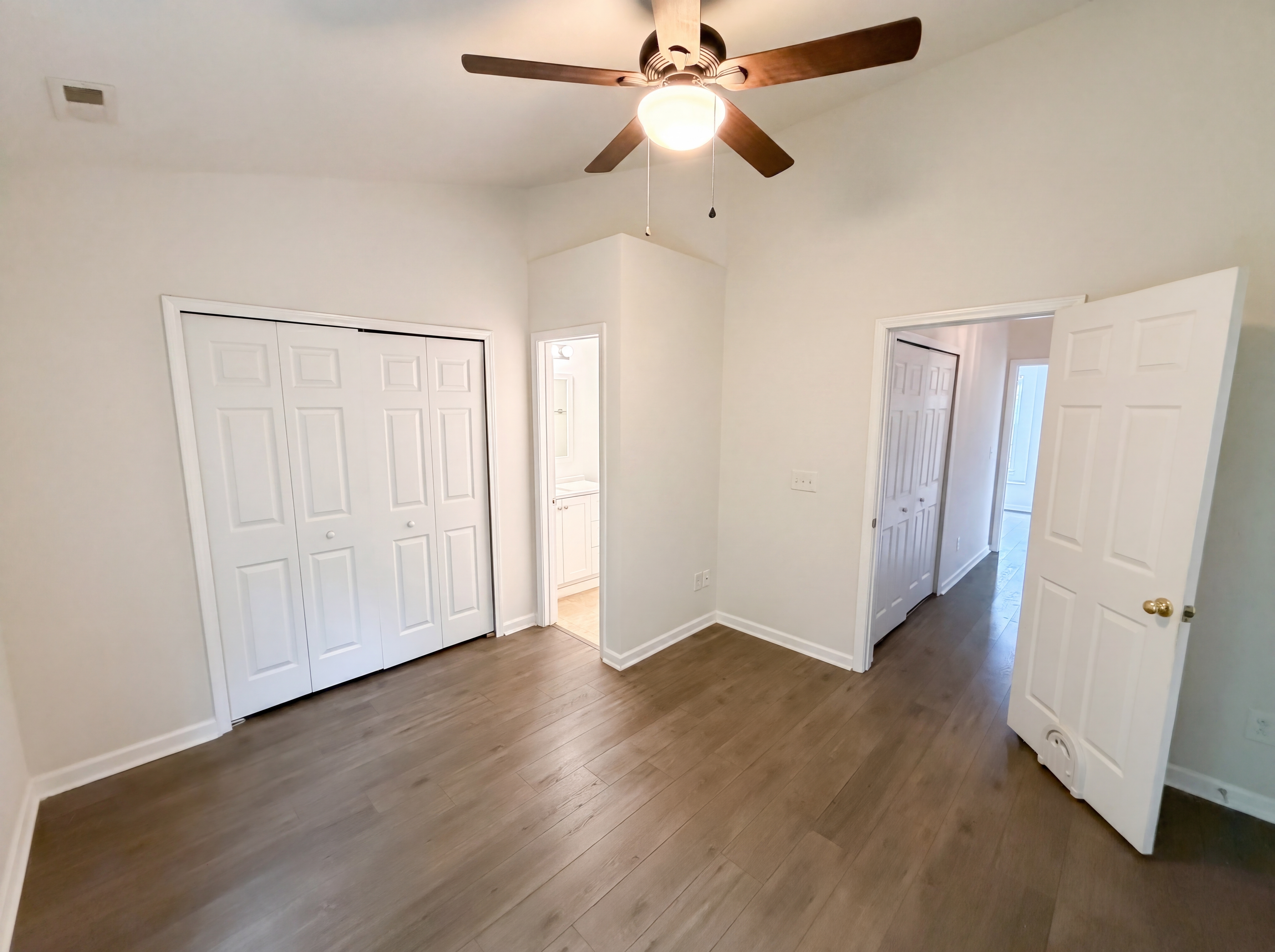 Photo 15 of 21 of 10114 Ballyclare Ct, Charlotte, NC