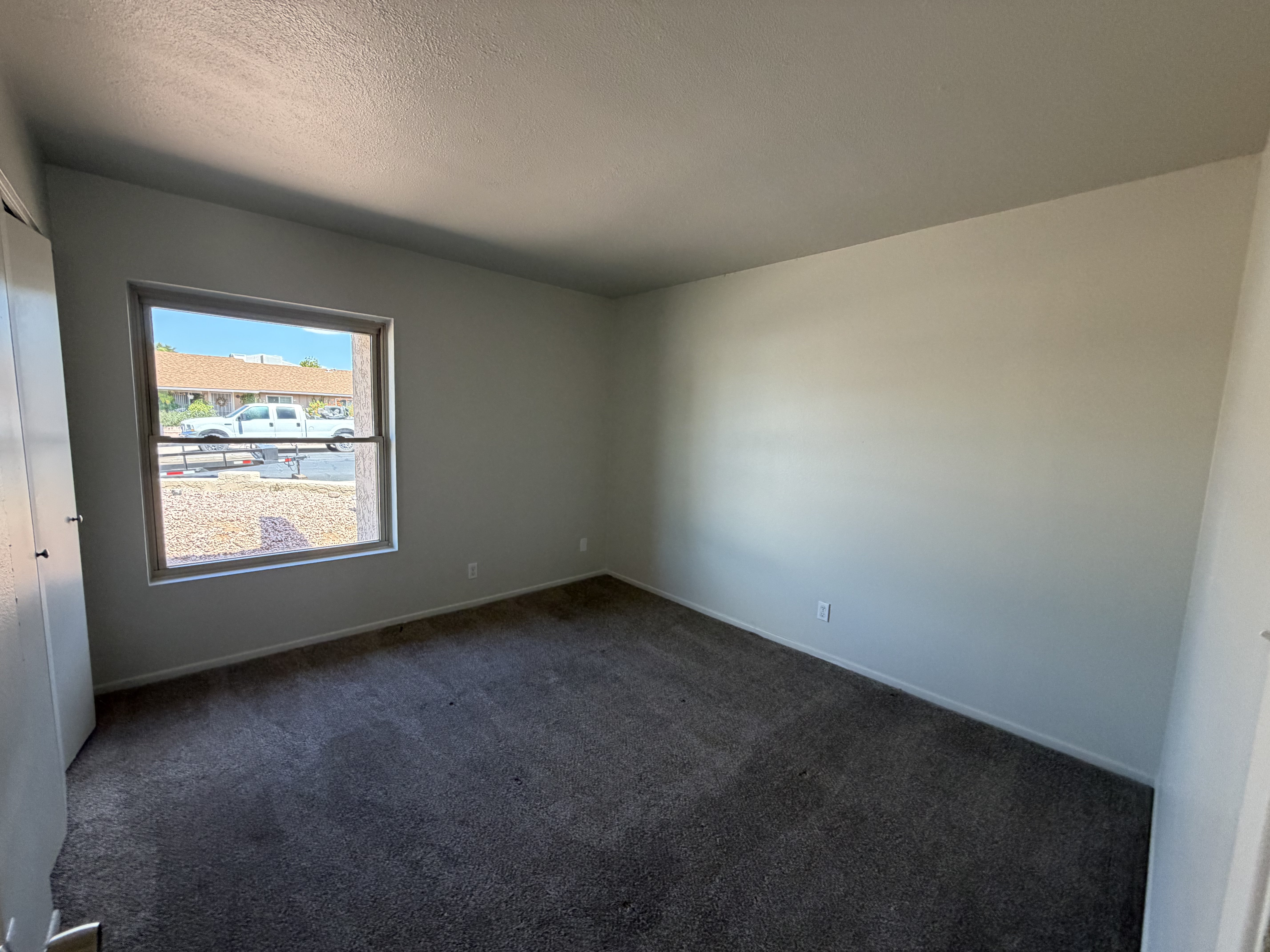 Photo 12 of 21 of 817 W Isabella Ave, Mesa, AZ