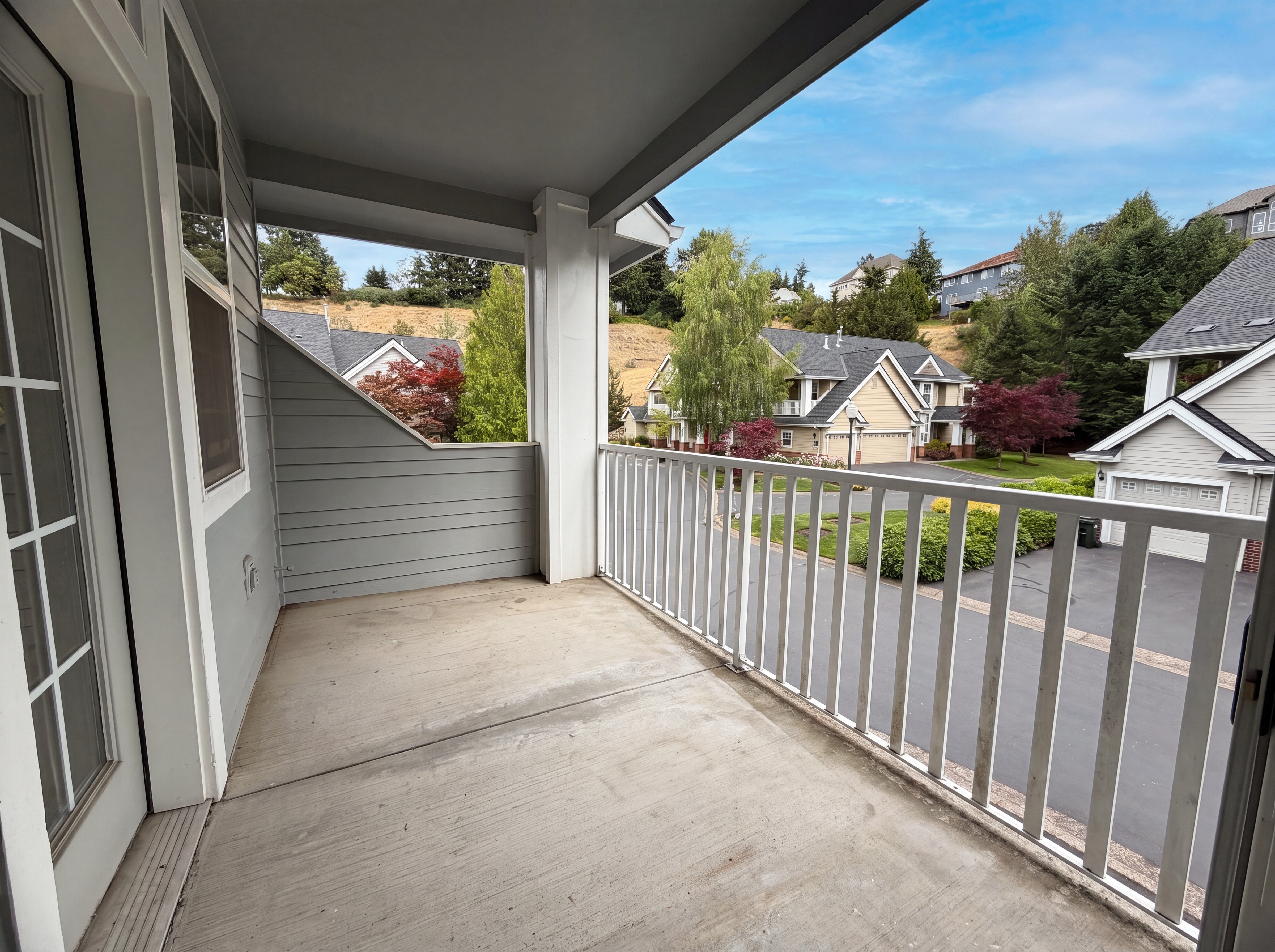 Photo 5 of 17 of 5155 Summerlinn Way, West Linn, OR