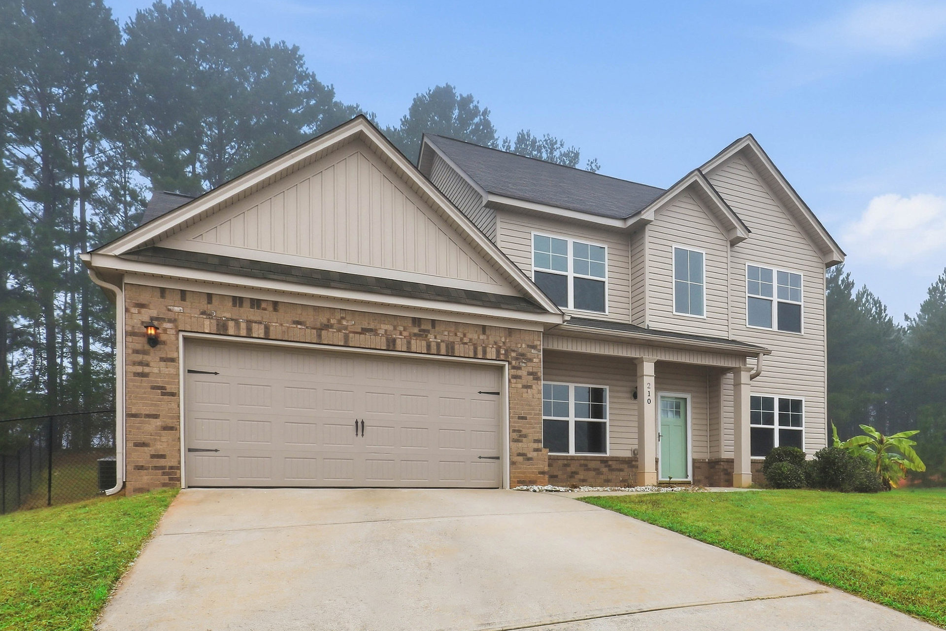 Photo 16 of 18 of 210 Glenview Trl, Griffin, GA