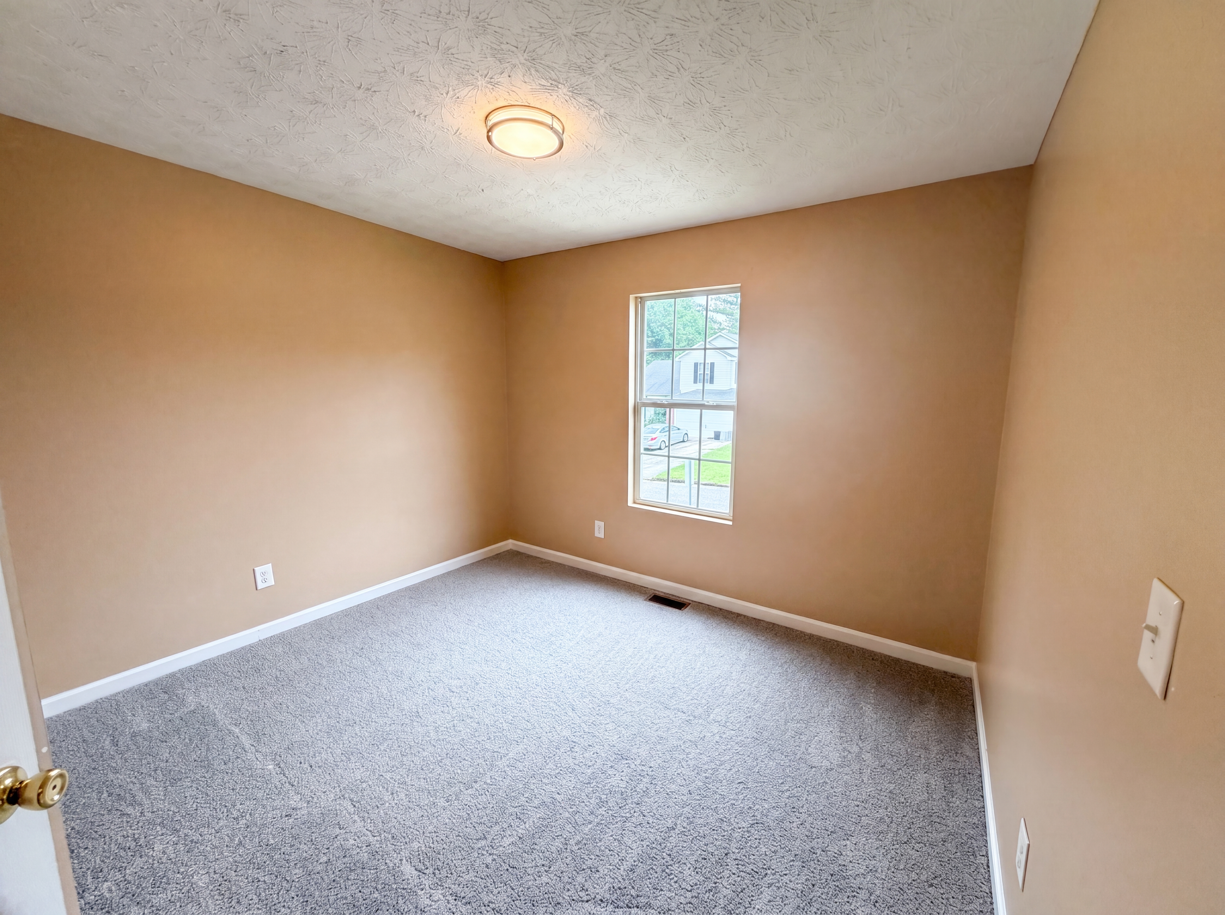 Photo 12 of 24 of 2195 Clayton Rdg, Lithonia, GA