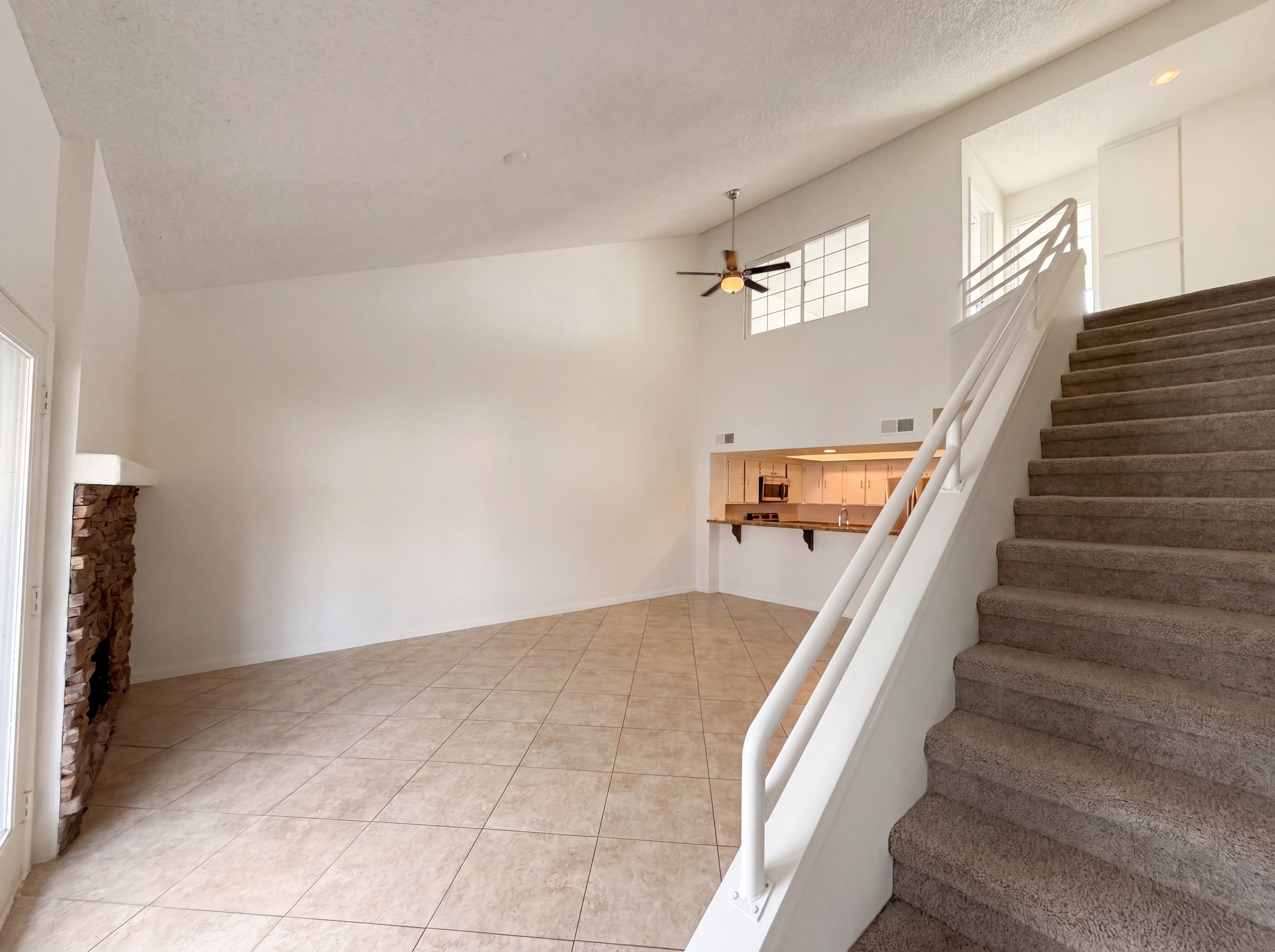 Photo 8 of 28 of 5631 Vineyard Ln, Las Vegas, NV