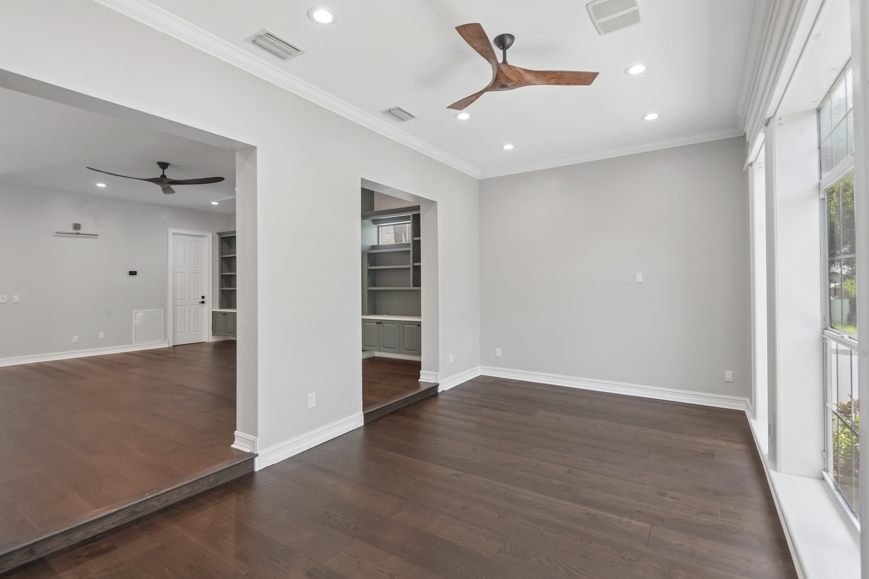 Photo 23 of 62 of 5105 W Neptune Way, Tampa, FL