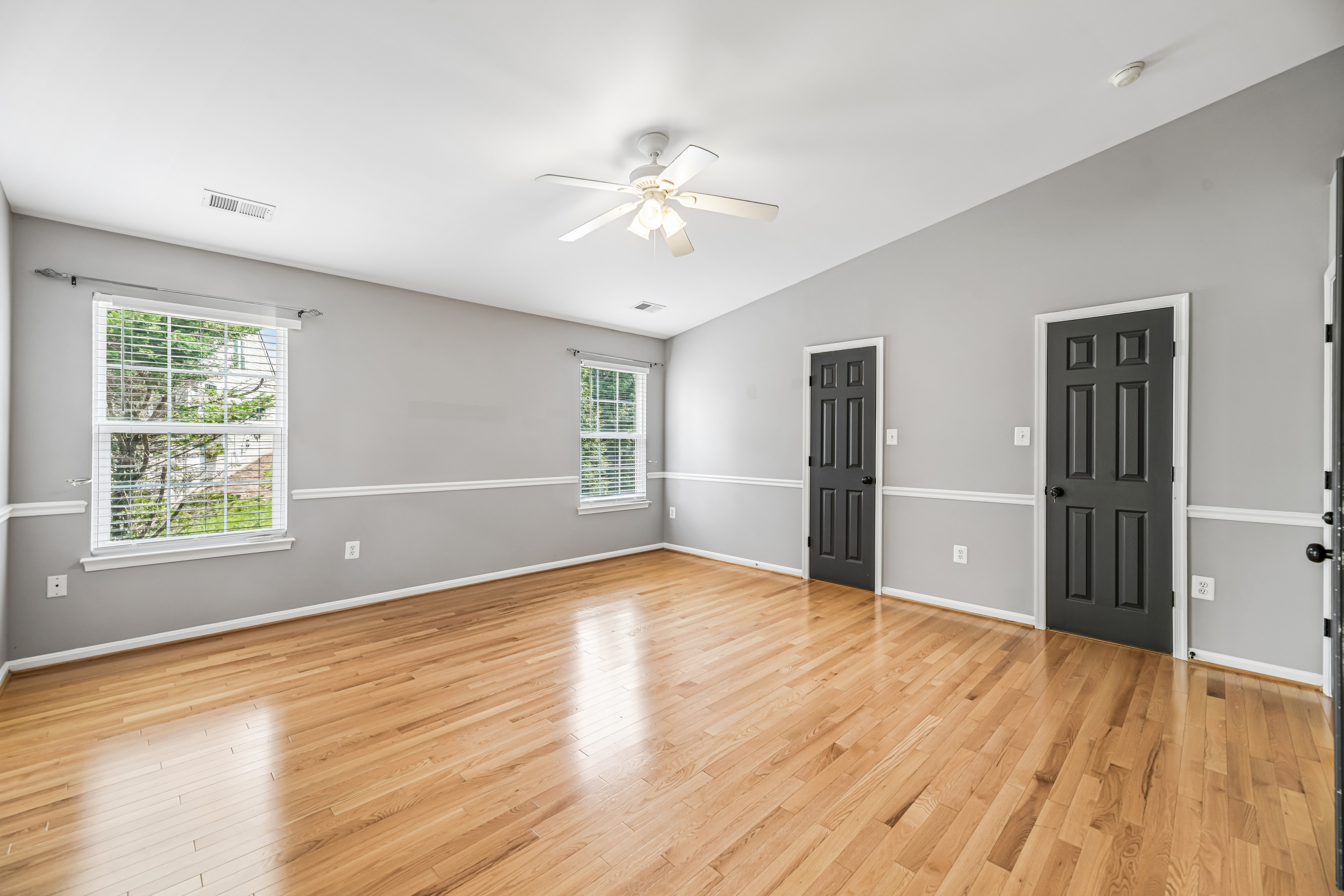 Photo 45 of 84 of 6046 Persinger House Ct, Manassas, VA