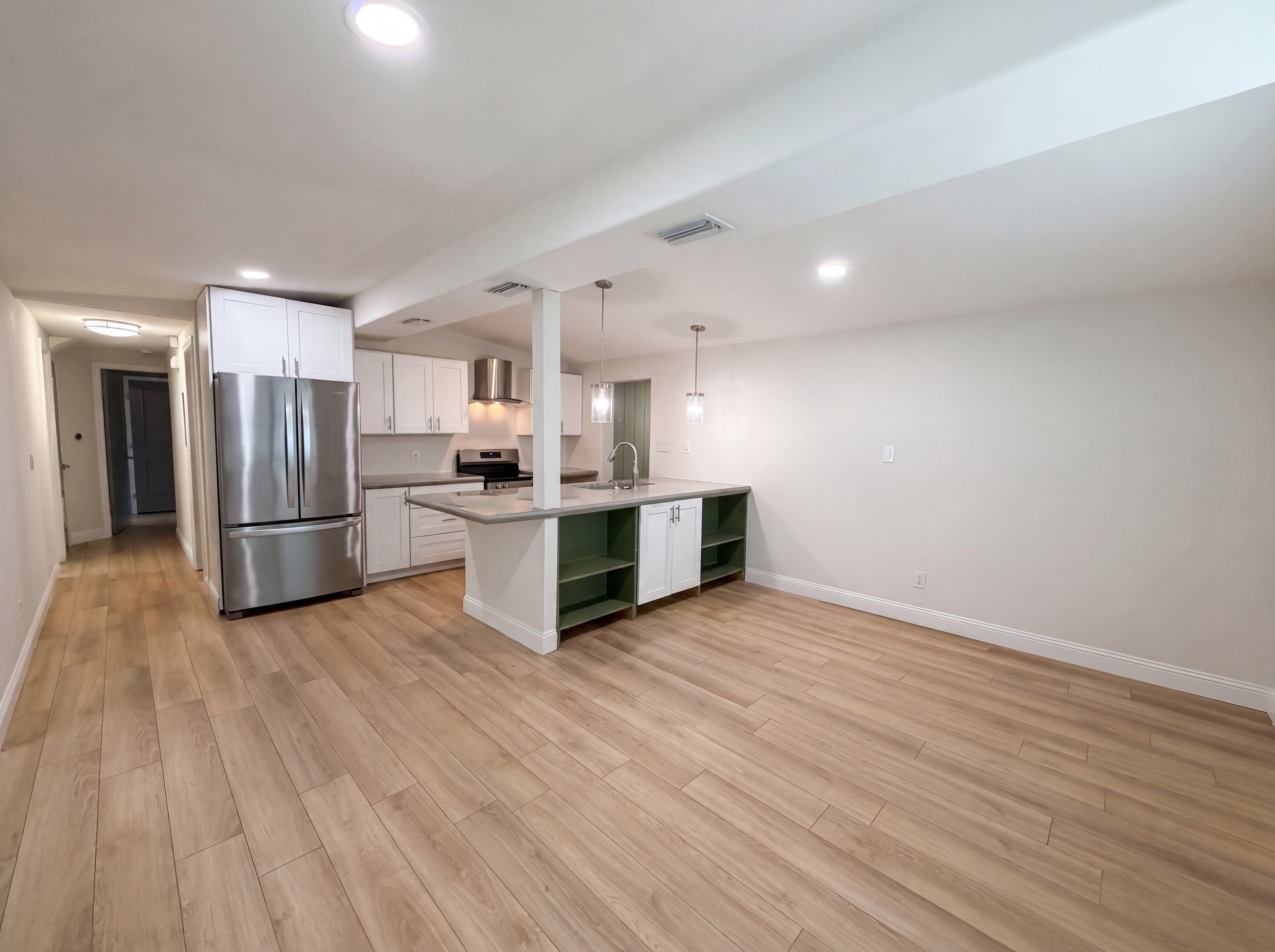 Photo 9 of 22 of 2905 E Chelsea St, Tampa, FL