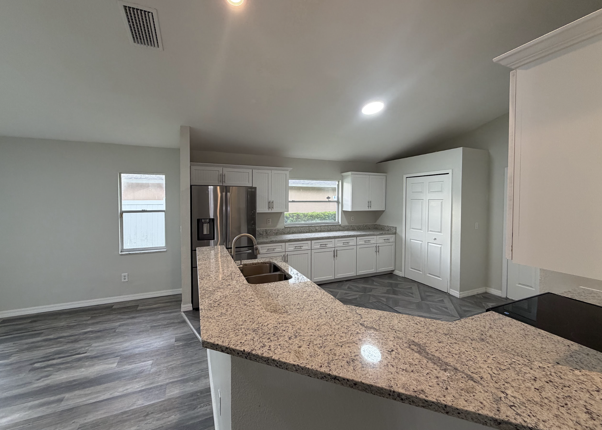 Photo 3 of 31 of 721 Sunburst Cove Ln, Winter Garden, FL
