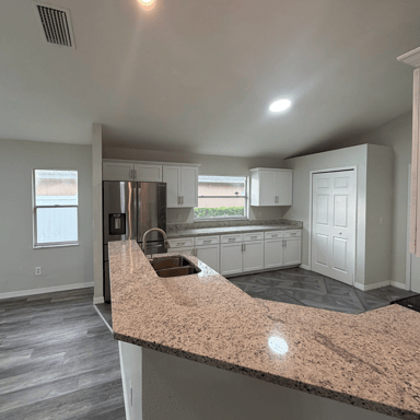 Property photo 3 of 721 Sunburst Cove Ln