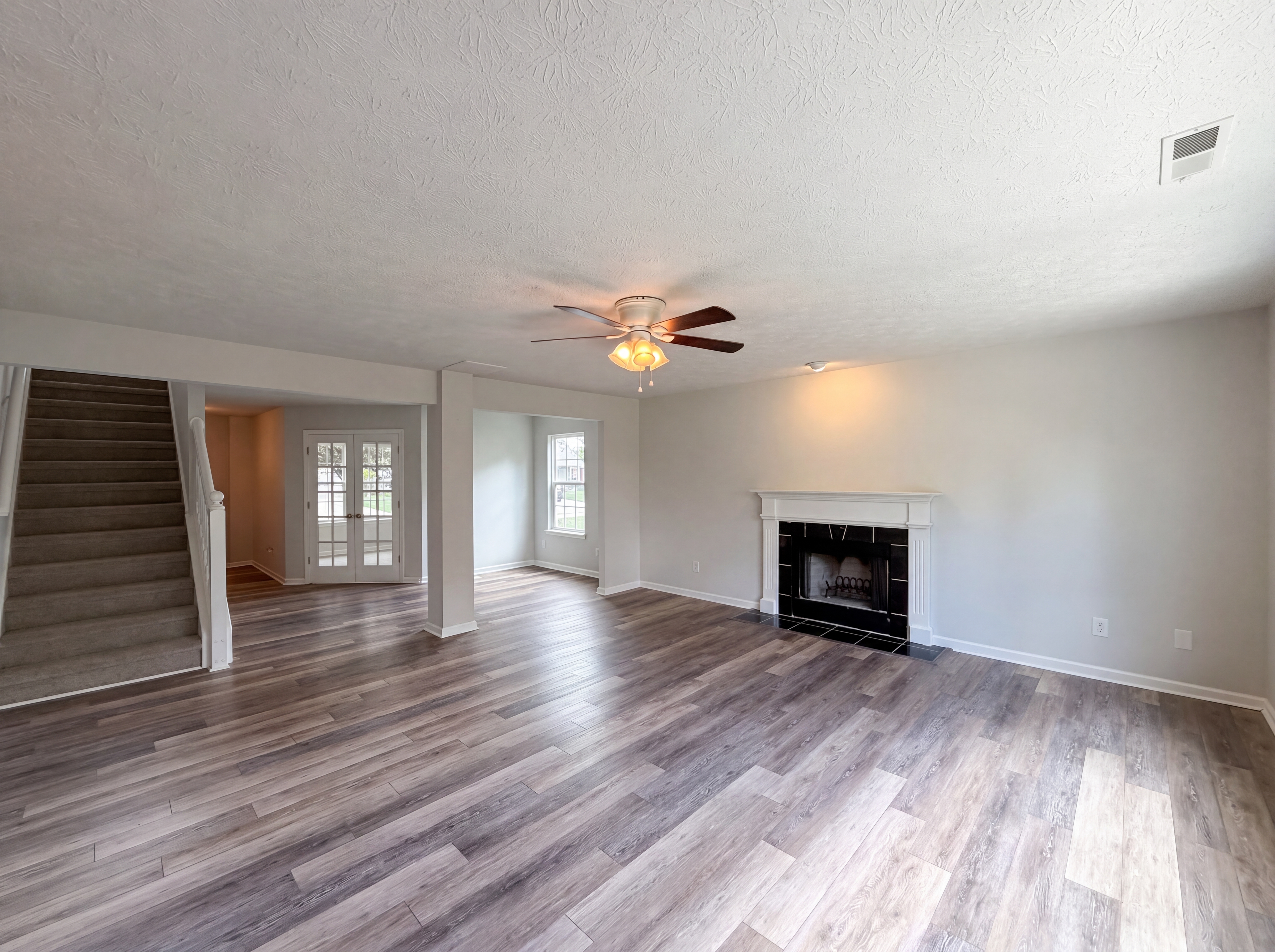 Photo 8 of 22 of 4636 Physics Way, Indianapolis, IN