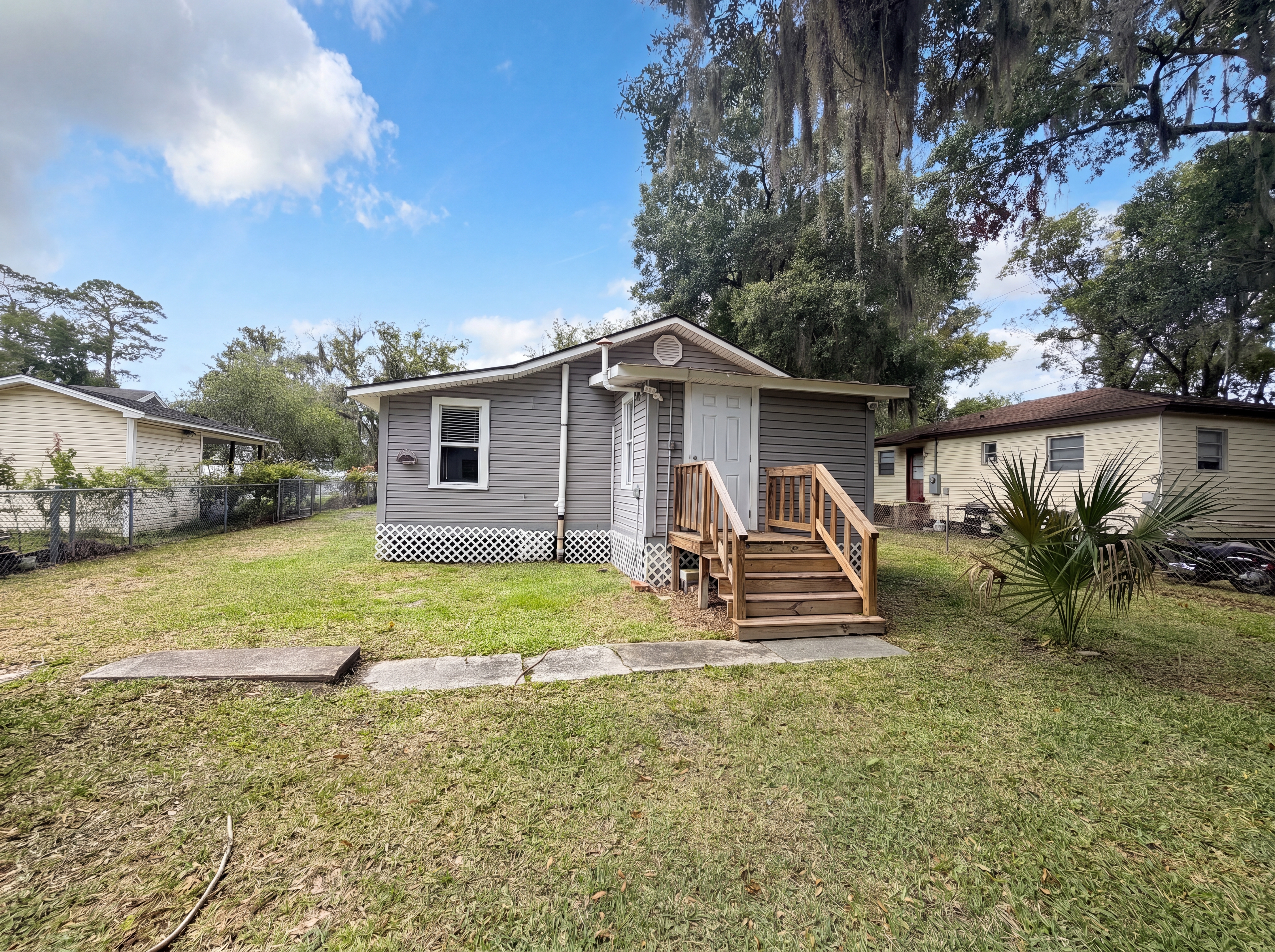 Photo 16 of 17 of 642 Gardiner St, Starke, FL