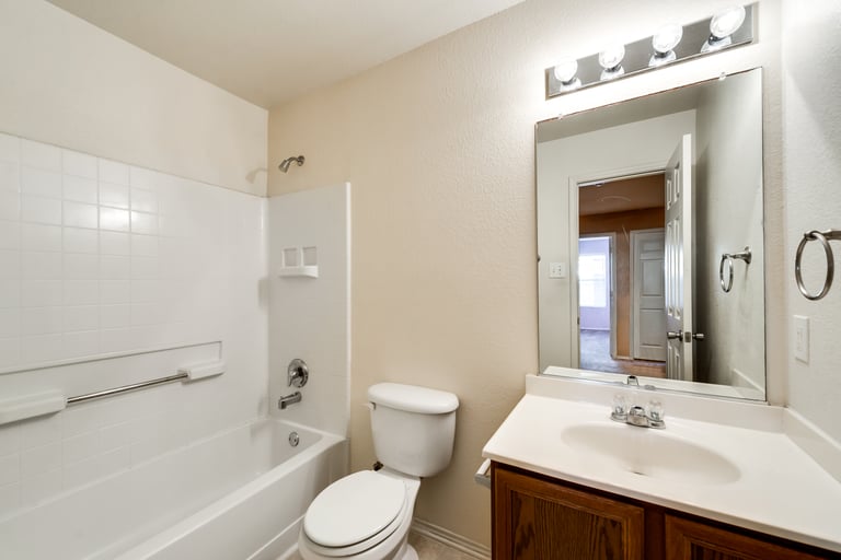 Photo 23 of 27 - 1401 Waterford Dr, Little Elm, TX 75068