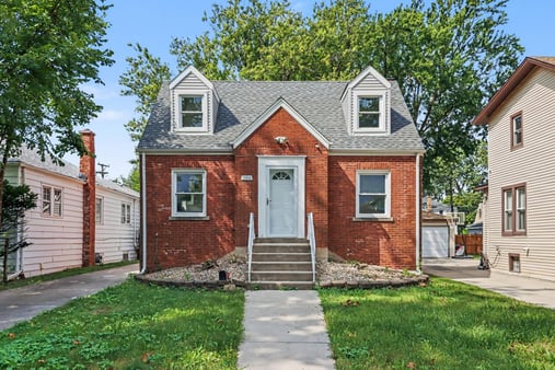 Photo 1 of 15 of 1934 S 6th Ave, Maywood, IL