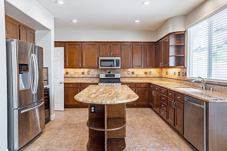 Photo 4 of 32 - 40971 Burgess Ct, Temecula, CA 92591