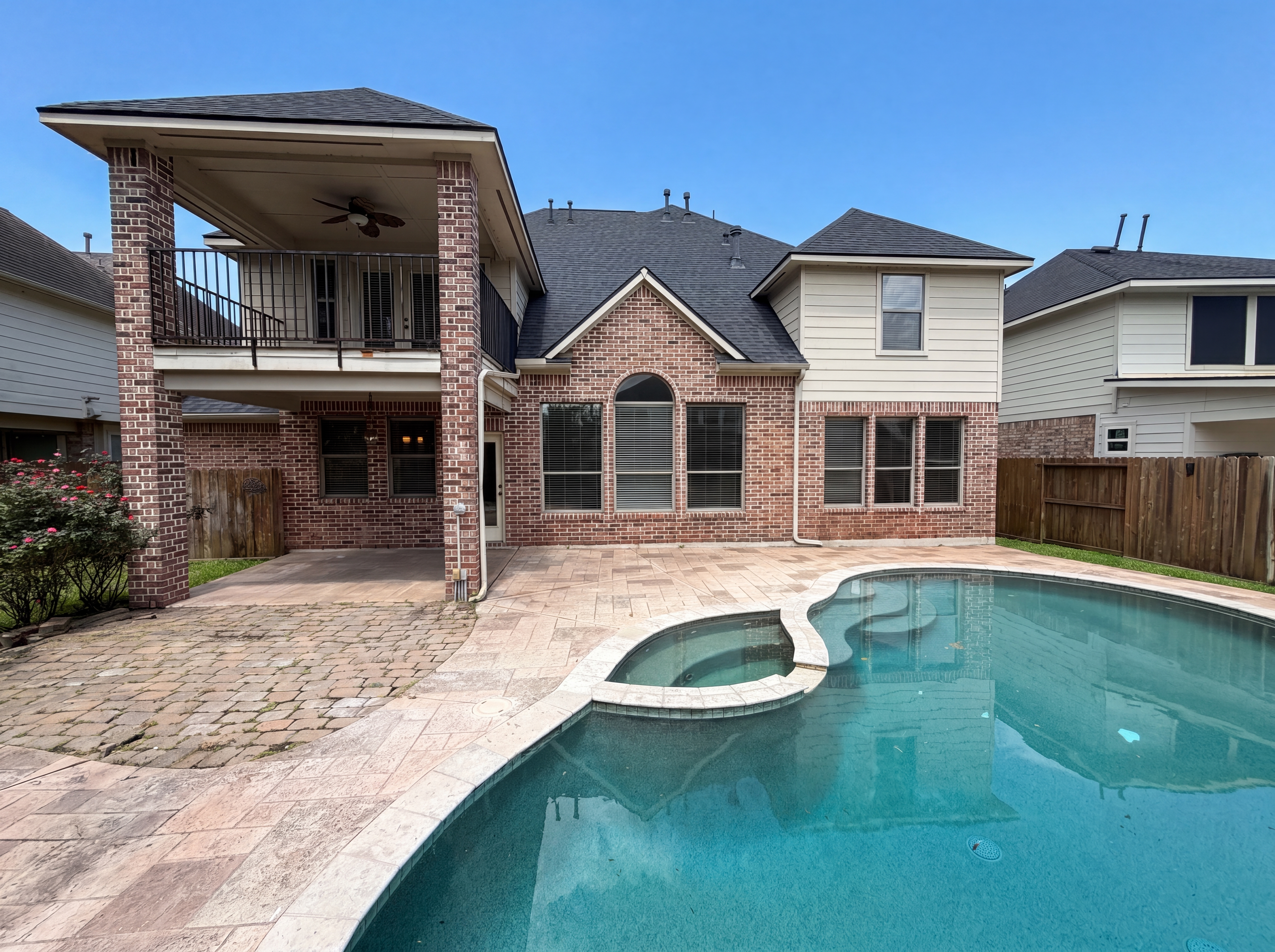 Photo 32 of 36 of 15822 Maple Shores Dr, Houston, TX