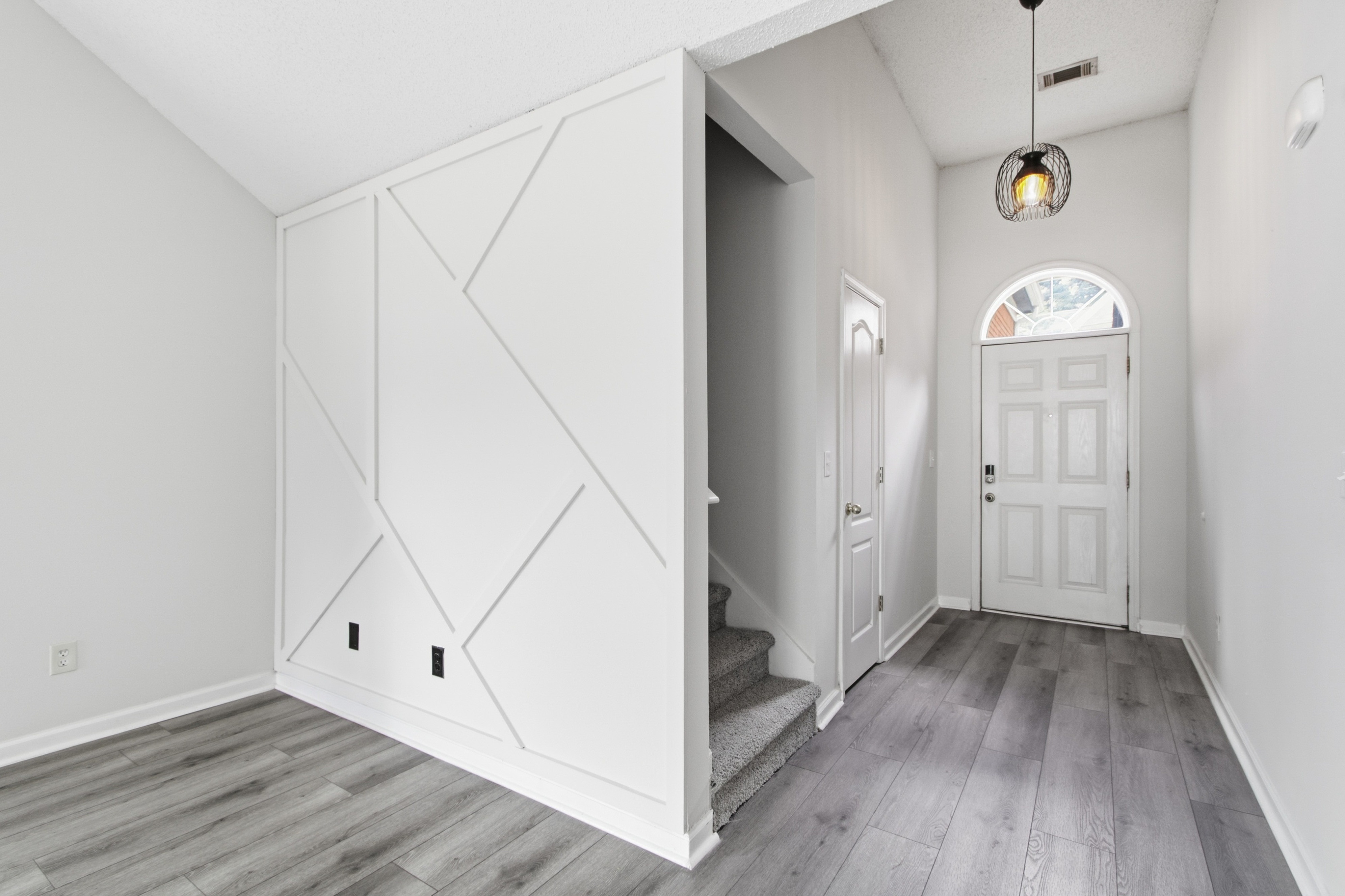 Photo 8 of 31 of 3708 Walnut Creek Way, Lithonia, GA
