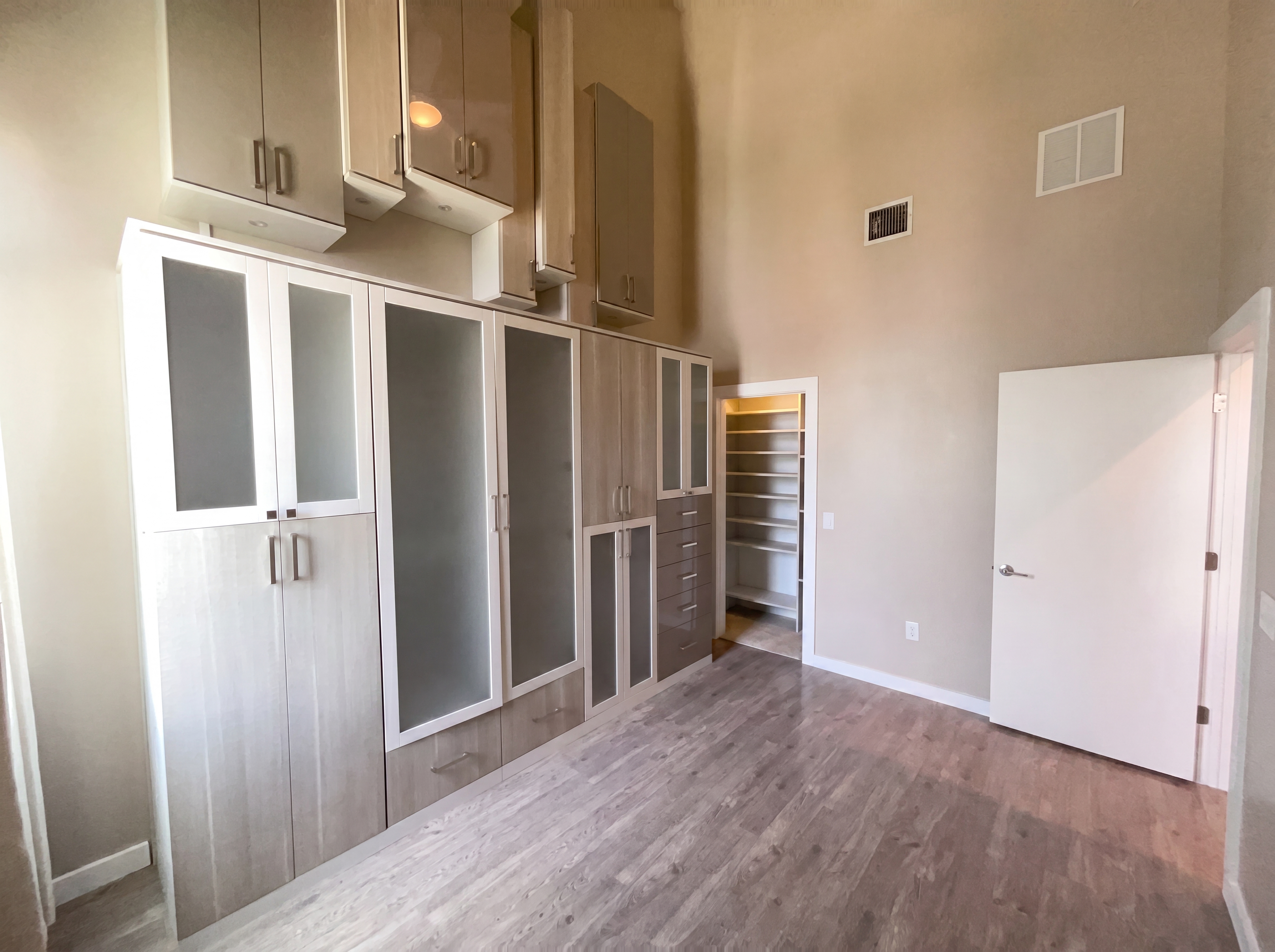Photo 9 of 21 of 330 Clay St, San Antonio, TX