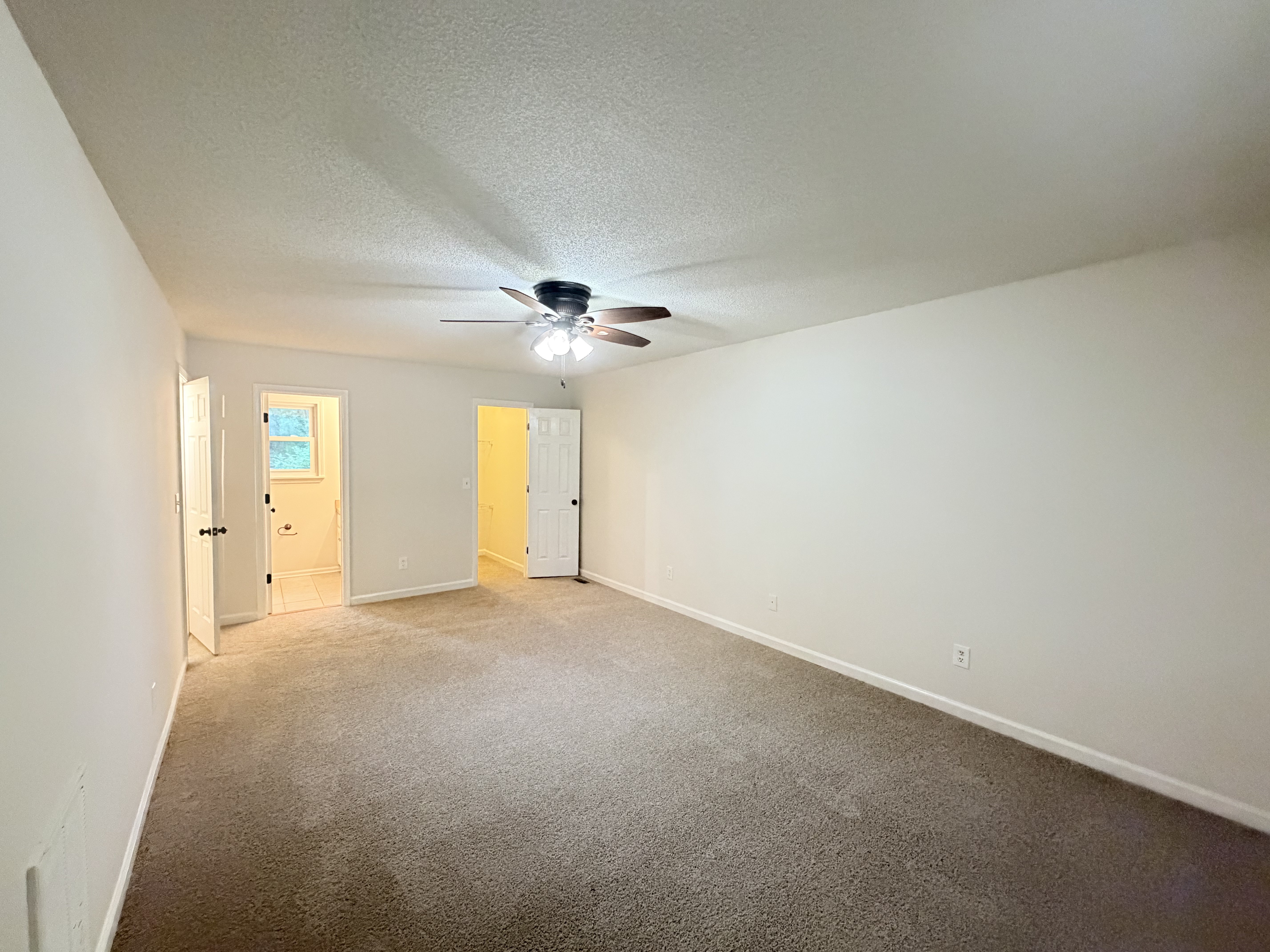 Photo 4 of 28 of 1784 Deer Ct NW, Monroe, GA