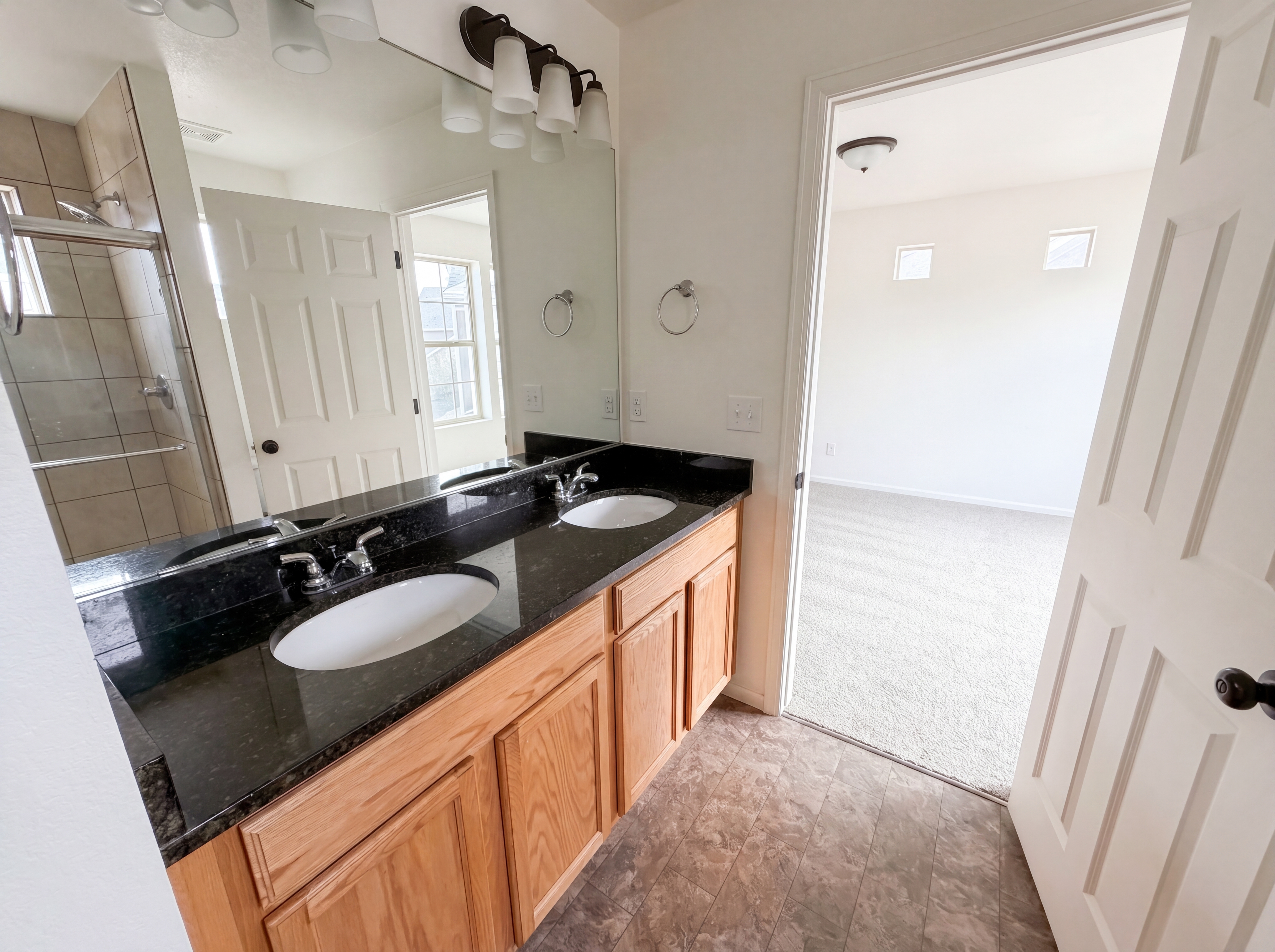 Photo 21 of 34 of 10186 Zeno St, Commerce City, CO