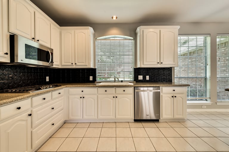 Photo 9 of 37 - 1906 Sunset Hl, Rowlett, TX 75088