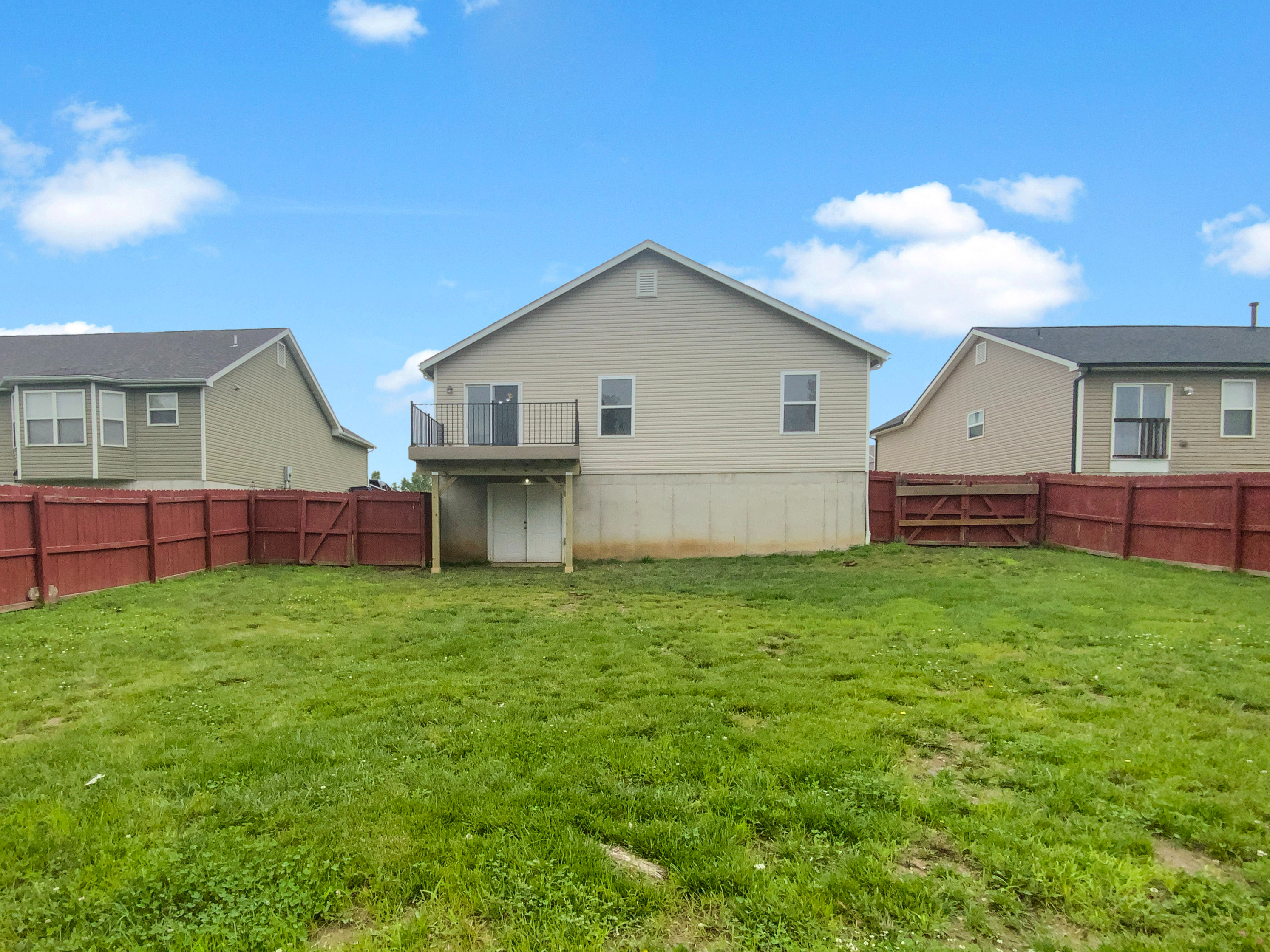 Photo 8 of 19 of 1713 Waters Edge Way, Pevely, MO
