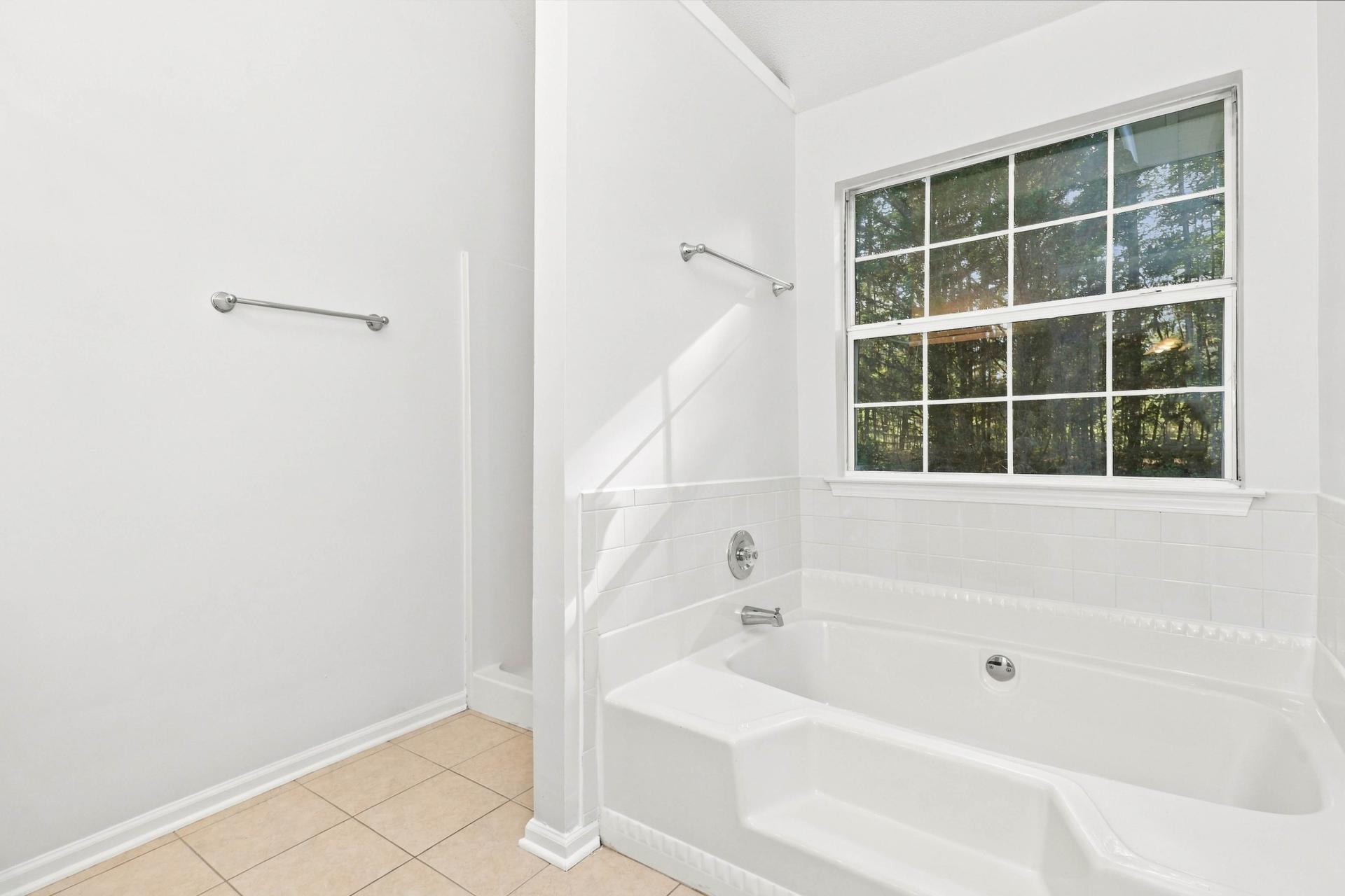 Photo 13 of 22 of 96 Ashtonbrook Dr, McDonough, GA