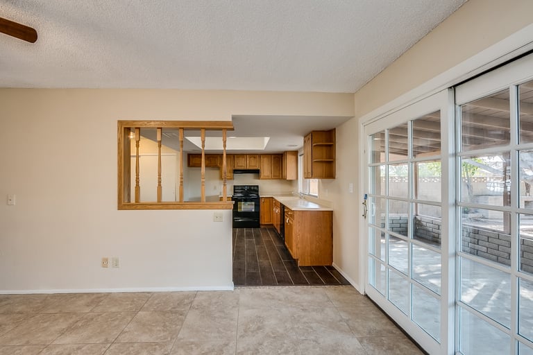 Photo 8 of 27 - 2620 S Holbrook Ln, Tempe, AZ 85282