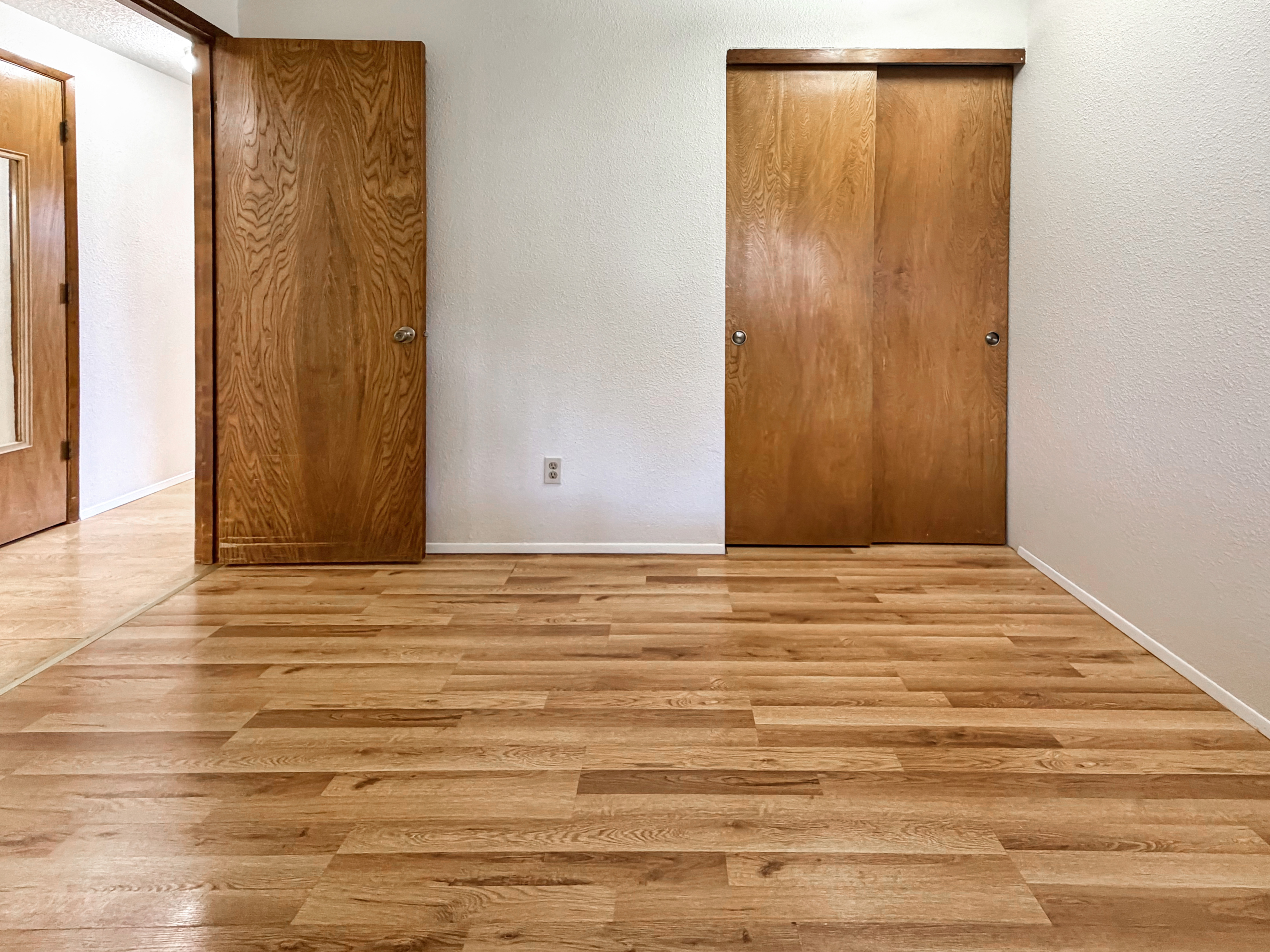 Photo 4 of 13 of 18513 SE Stephens St, Portland, OR