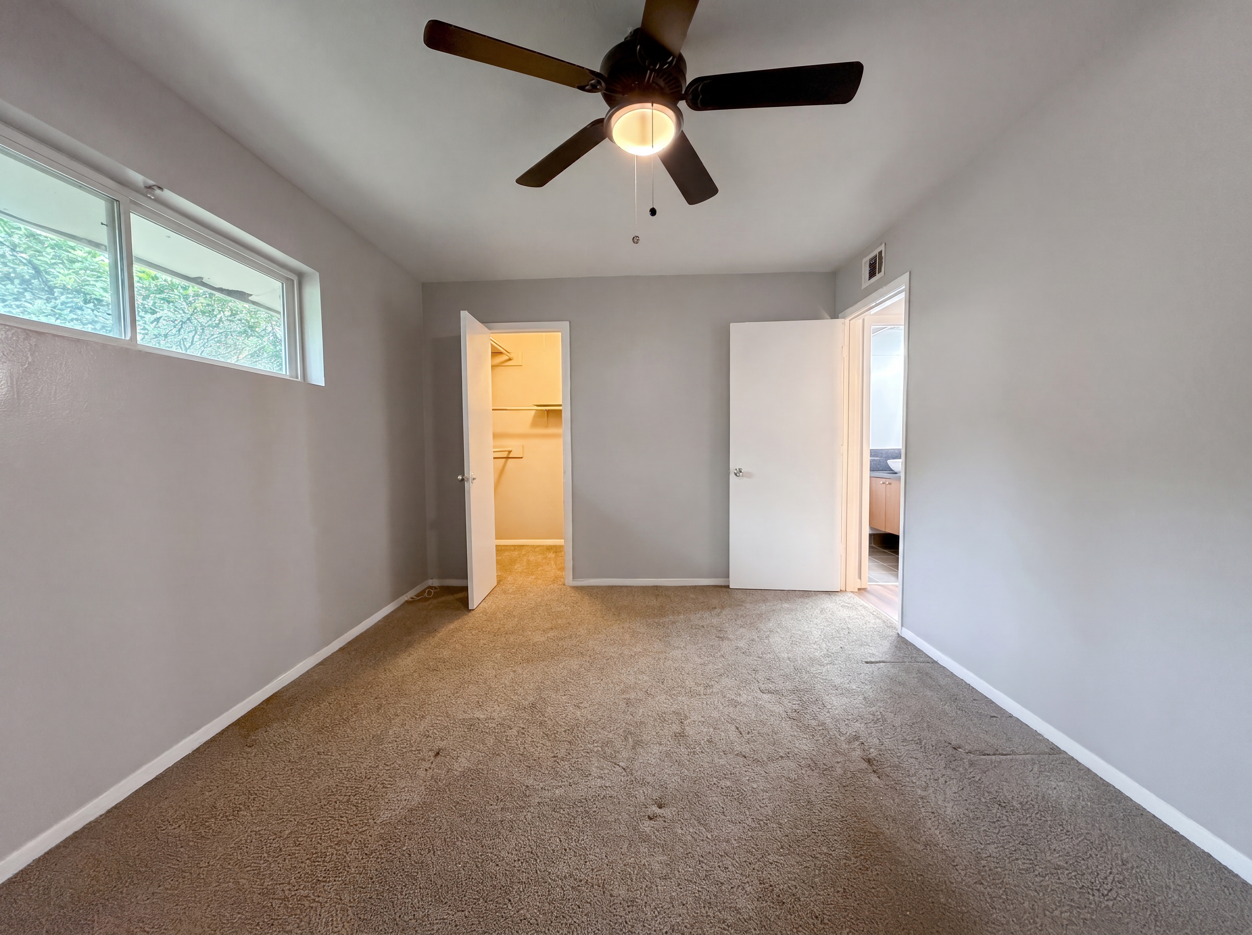 Photo 10 of 17 of 3938 W Alabama St, Houston, TX