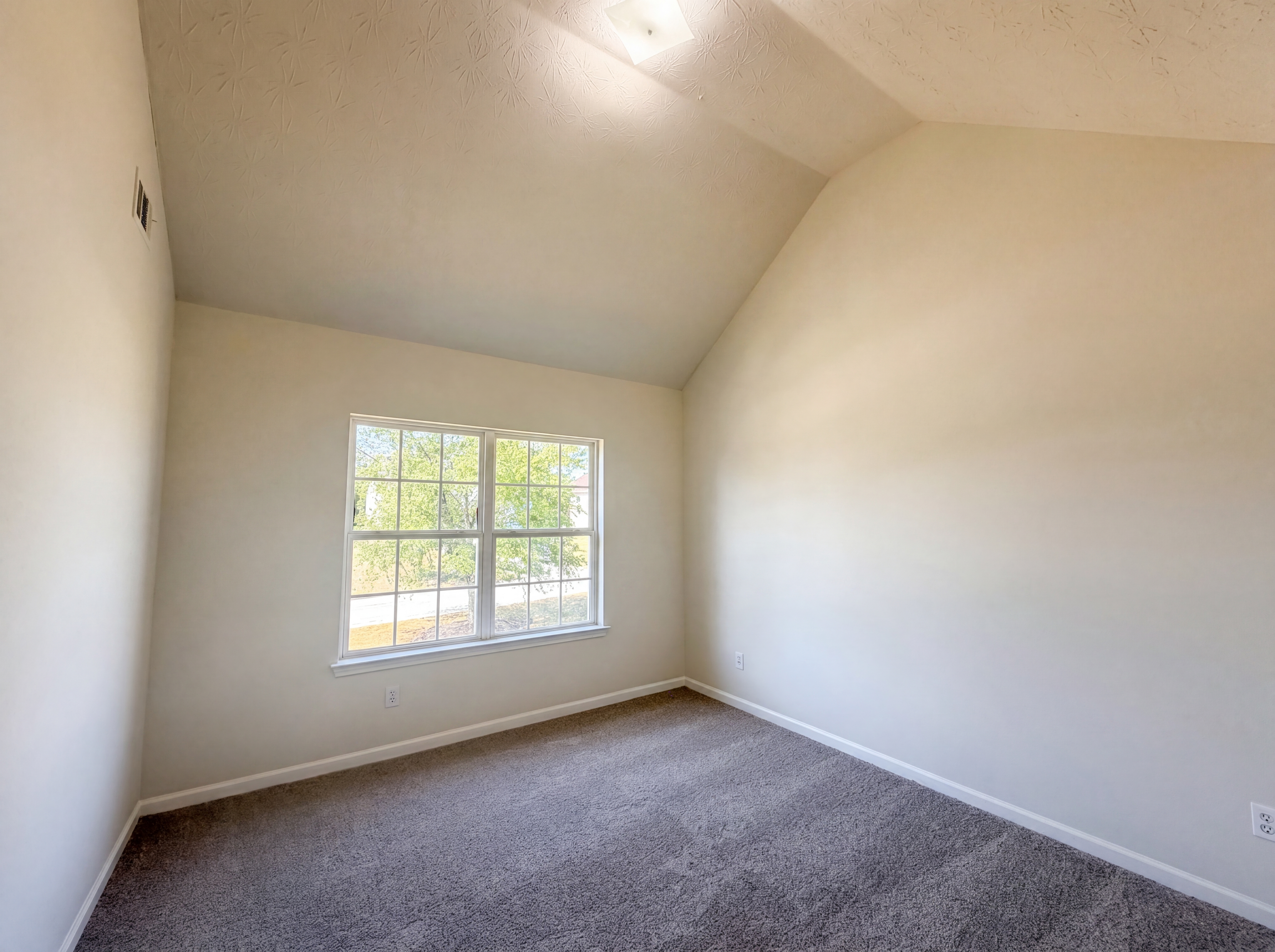 Photo 10 of 25 of 2925 Lake Port Dr, Snellville, GA