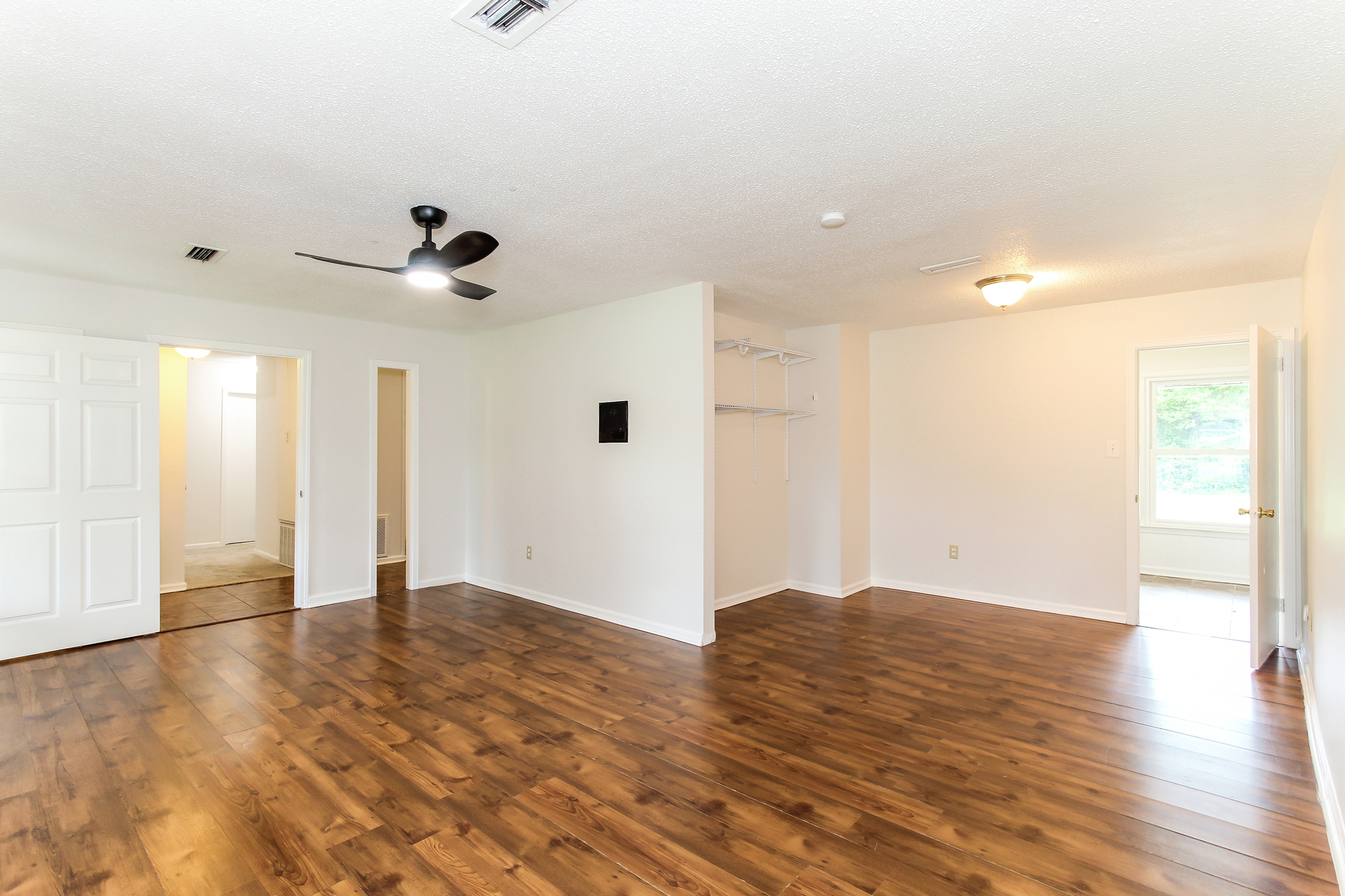 Photo 3 of 21 of 525 Lurene Cir, Montgomery, AL