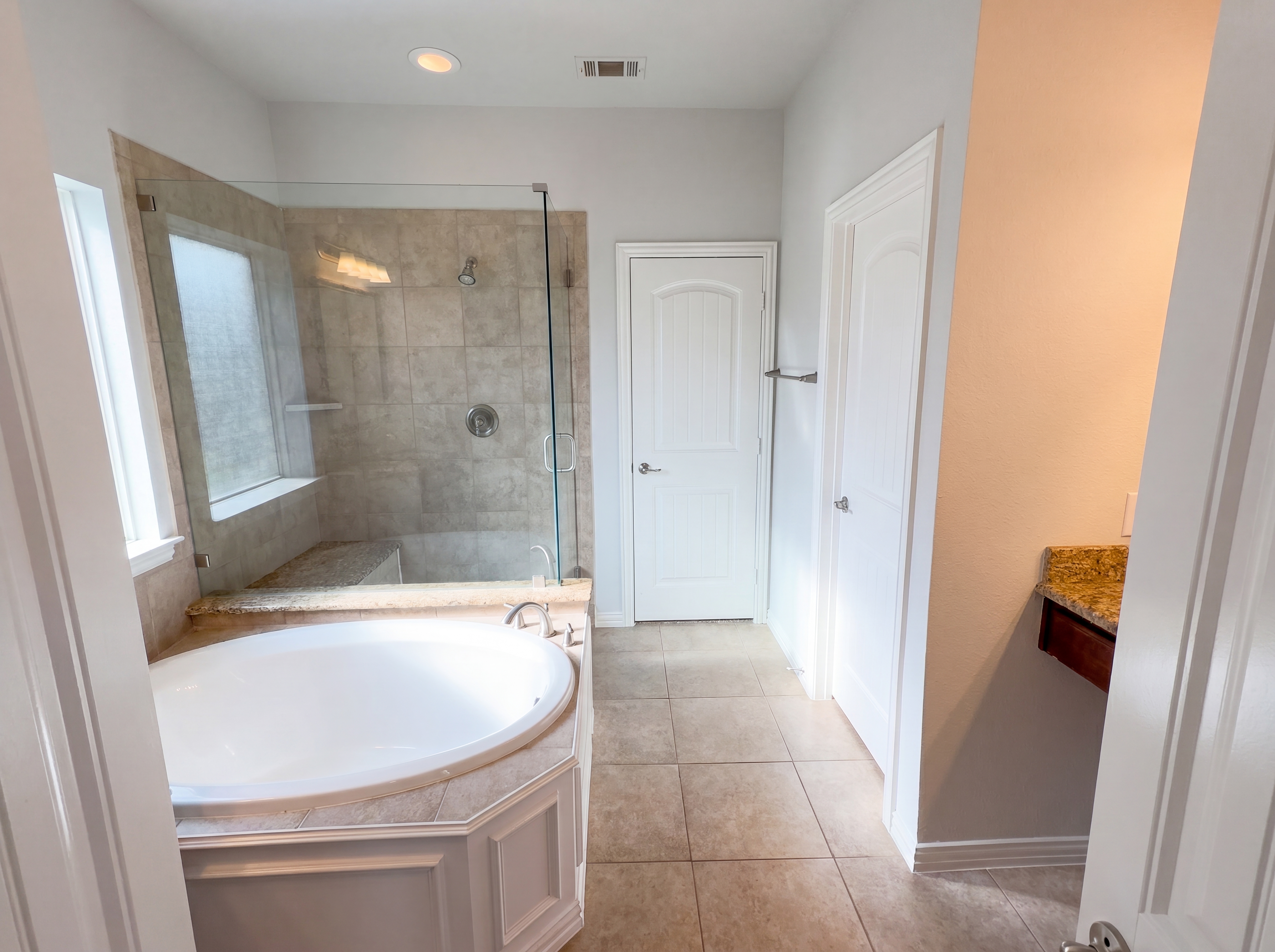 Photo 9 of 23 of 3105 Bridgewater Dr, Little Elm, TX