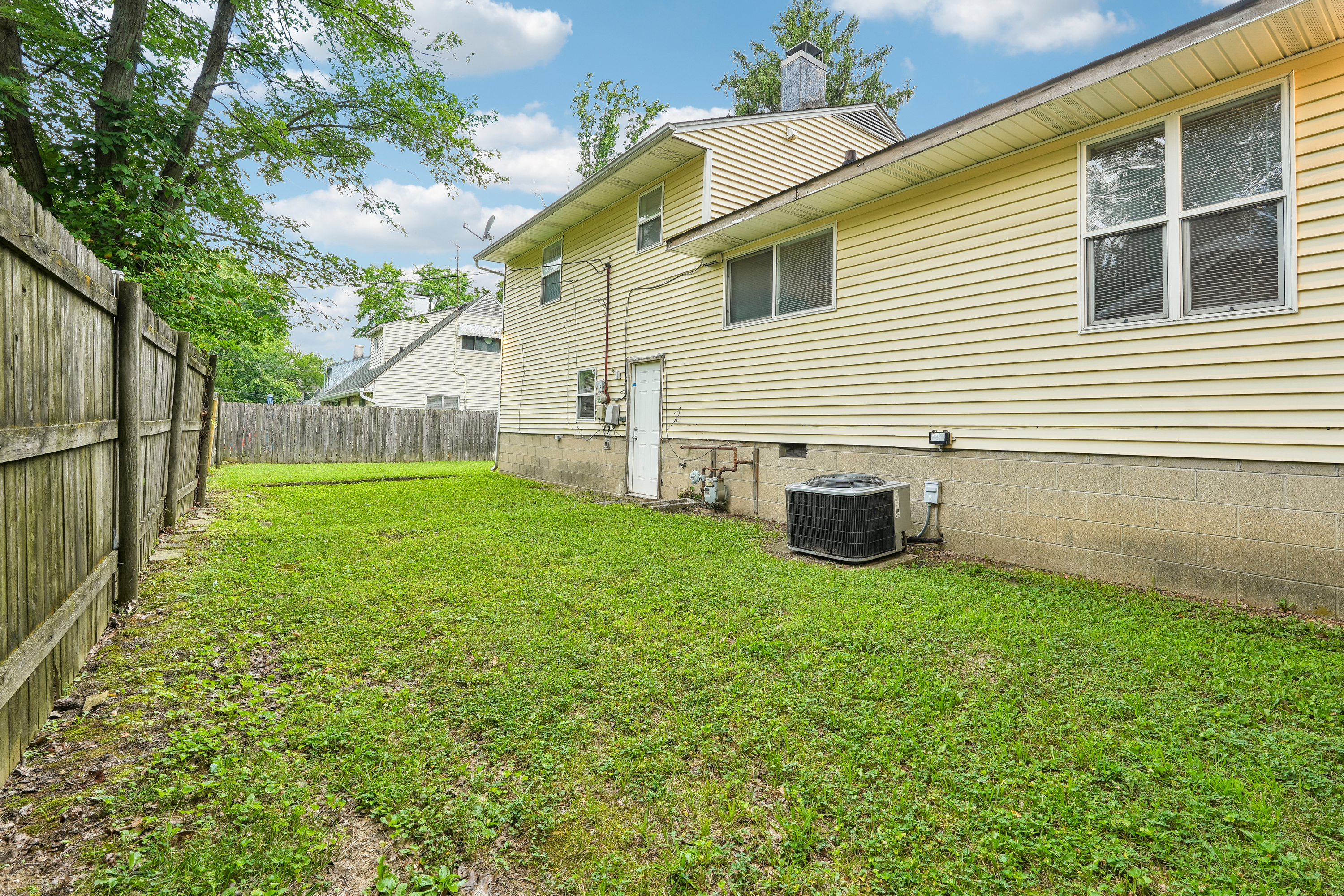 Photo 43 of 49 of 6147 E 40th St, Indianapolis, IN